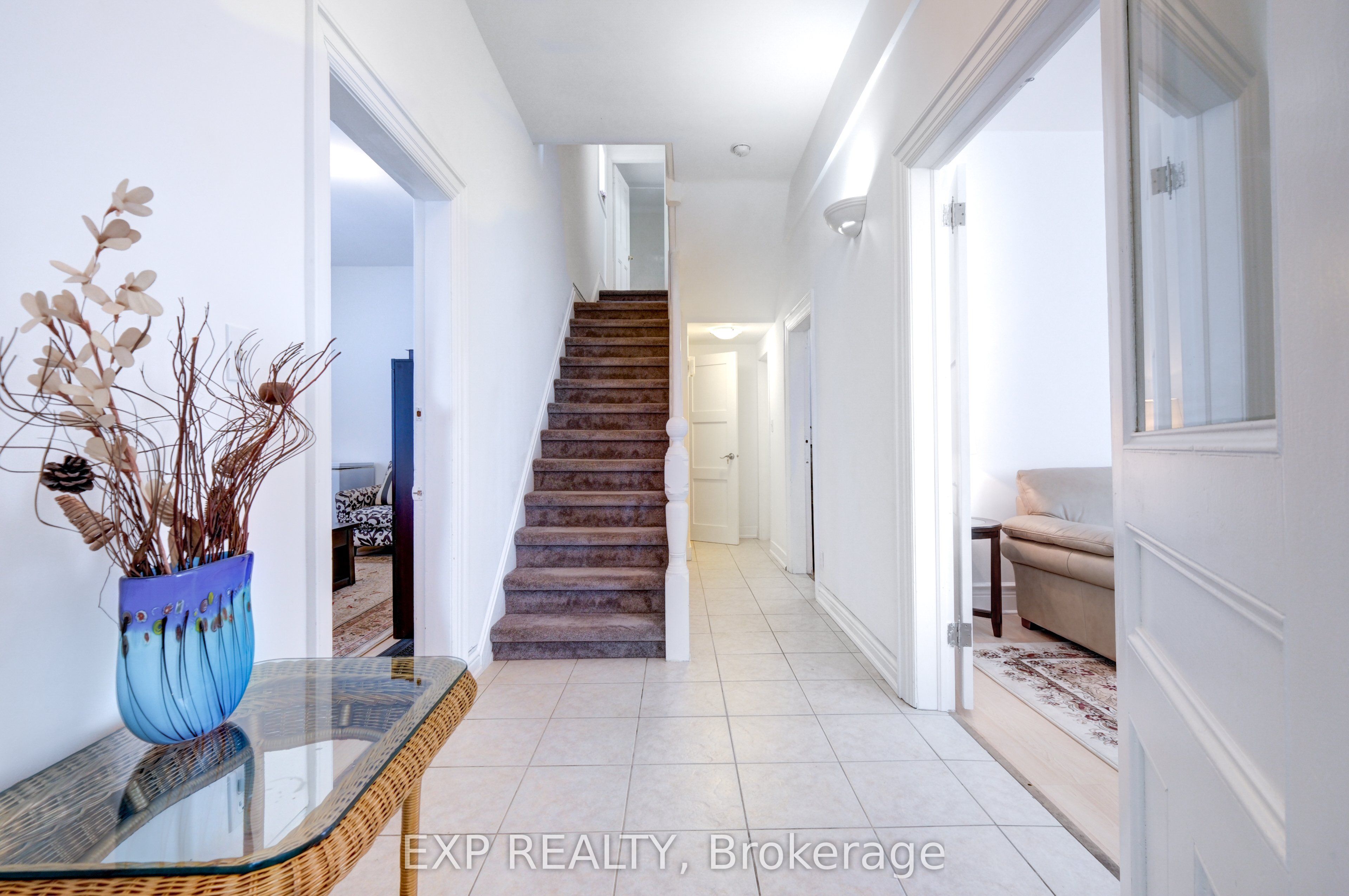 853 Simcoe Street Property Photo 13