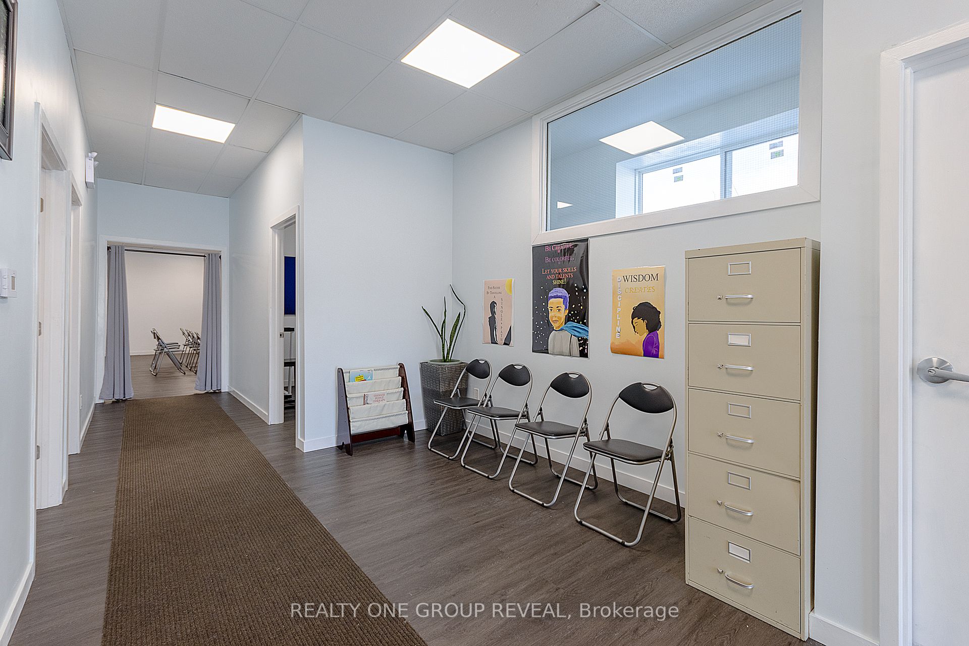 524 Simcoe Street Property Photo 5