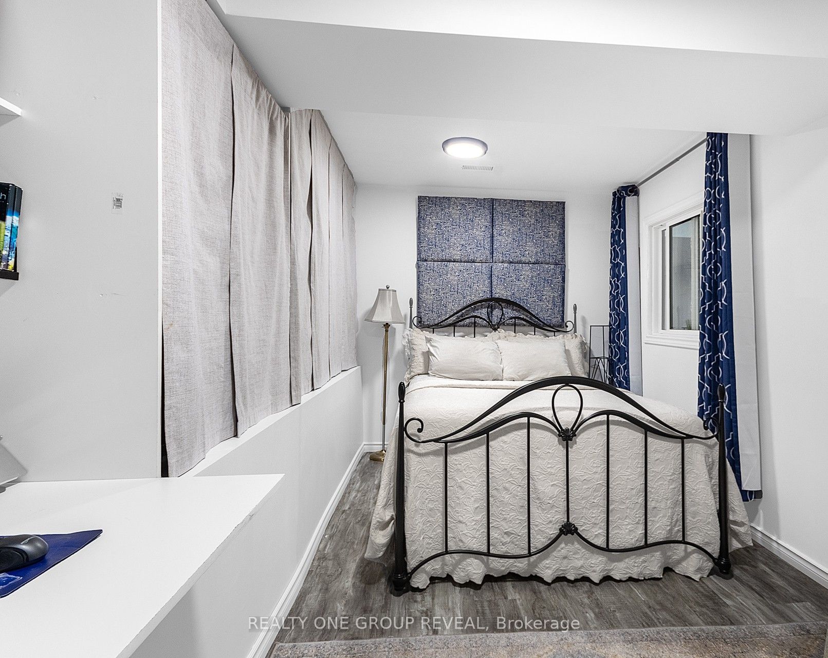524 Simcoe Street Property Photo 18