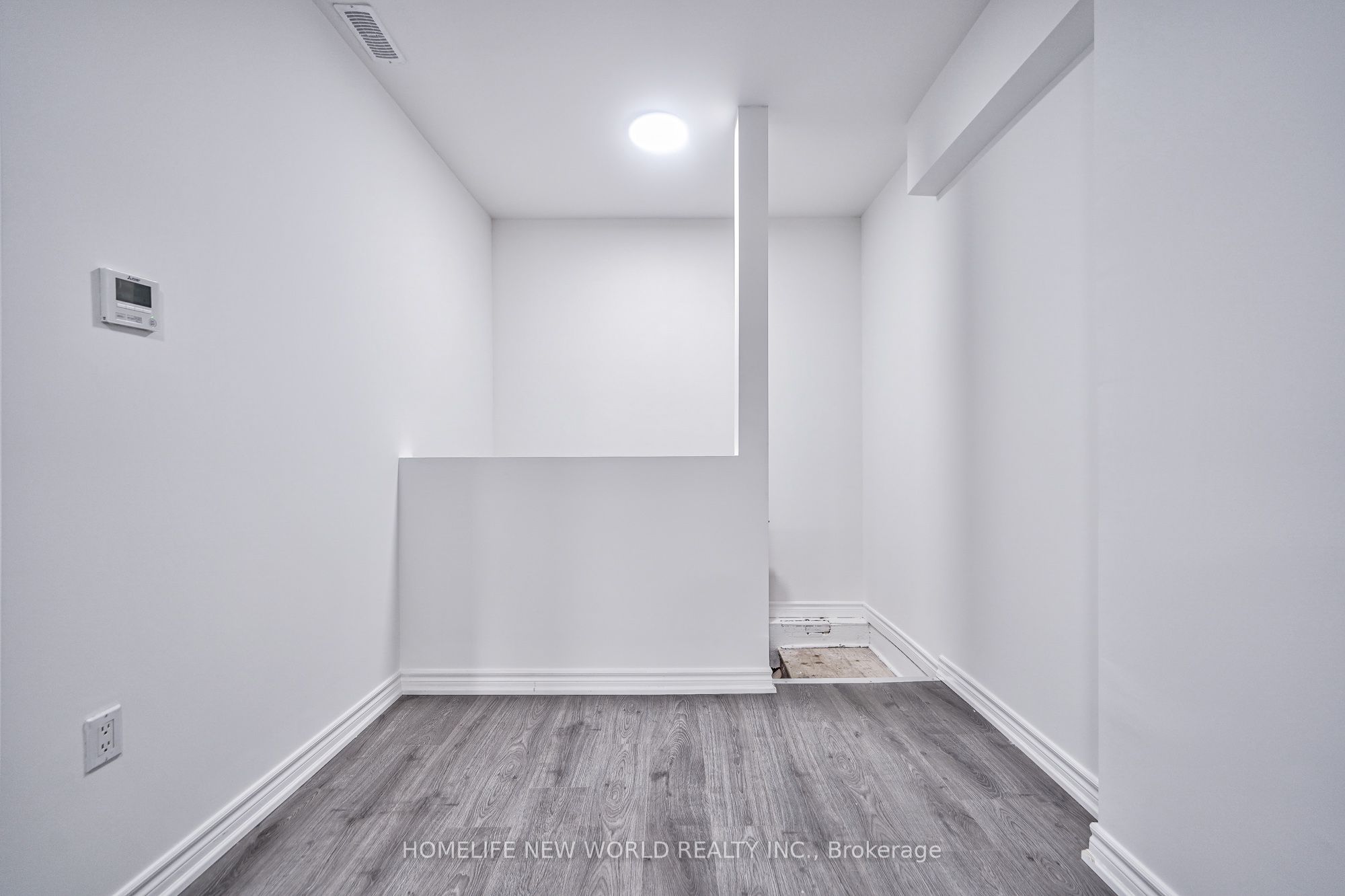 5 King Street Property Photo 17
