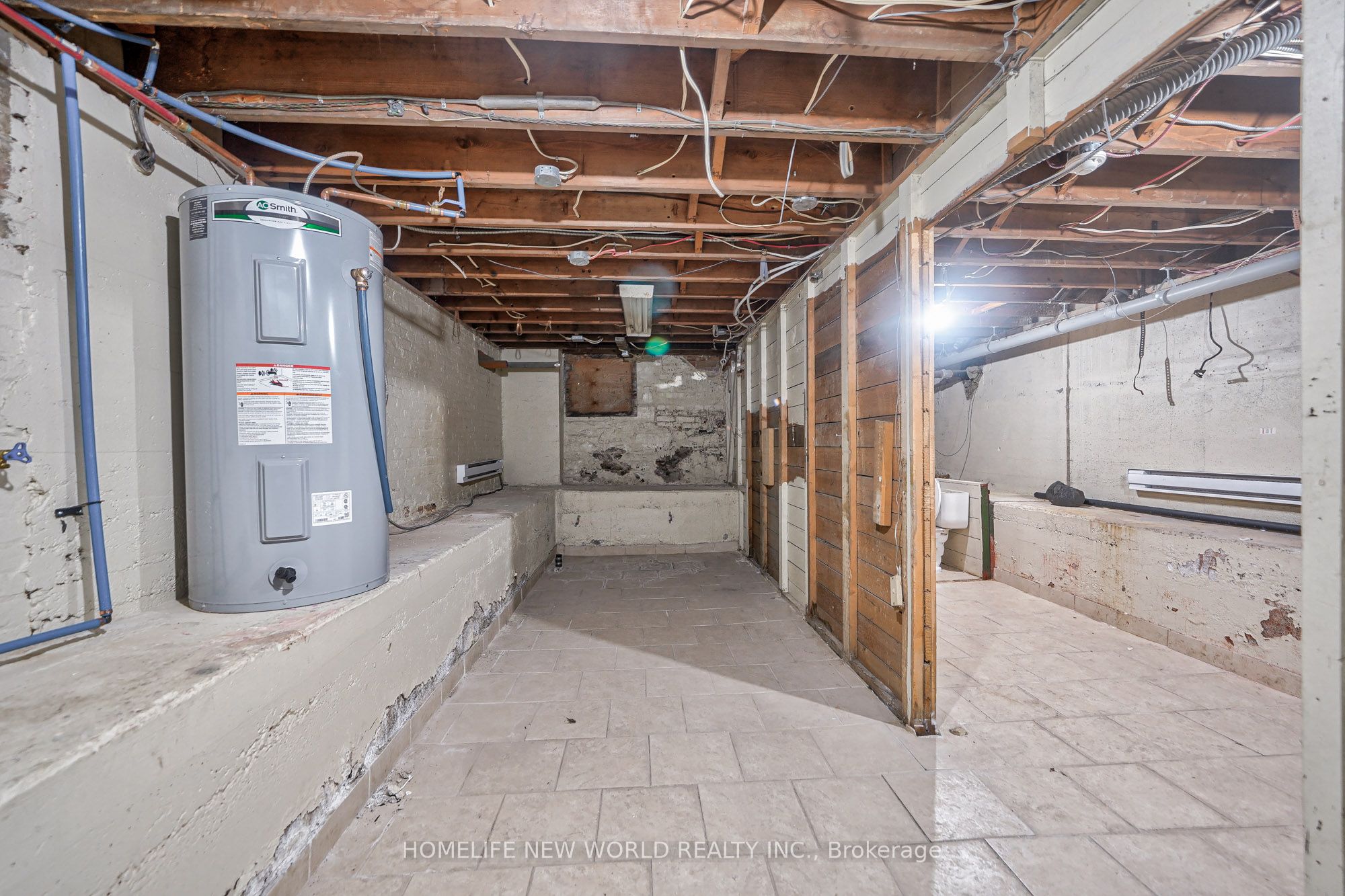 5 King Street Property Photo 19