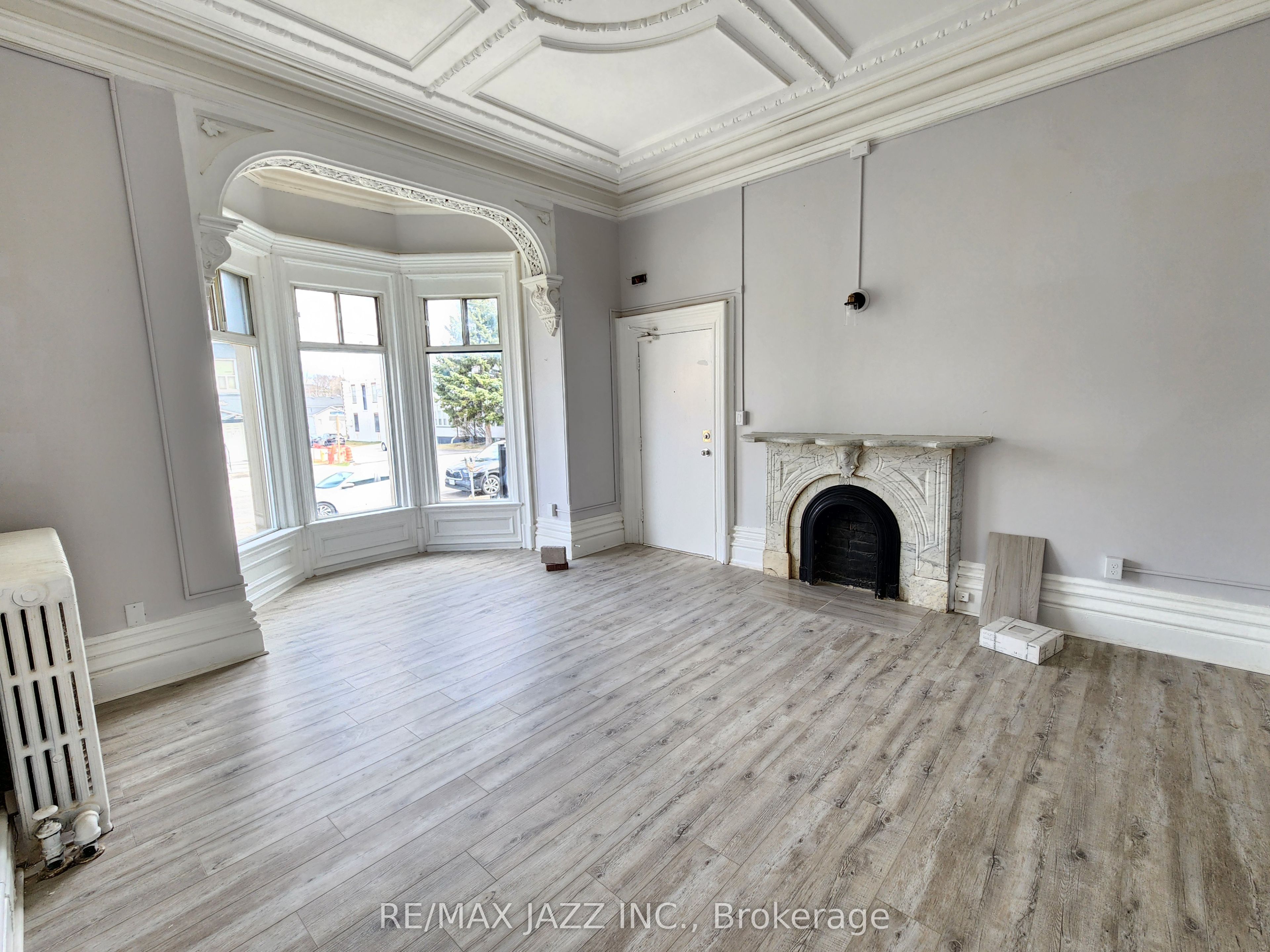 170 Simcoe Street Property Photo 20