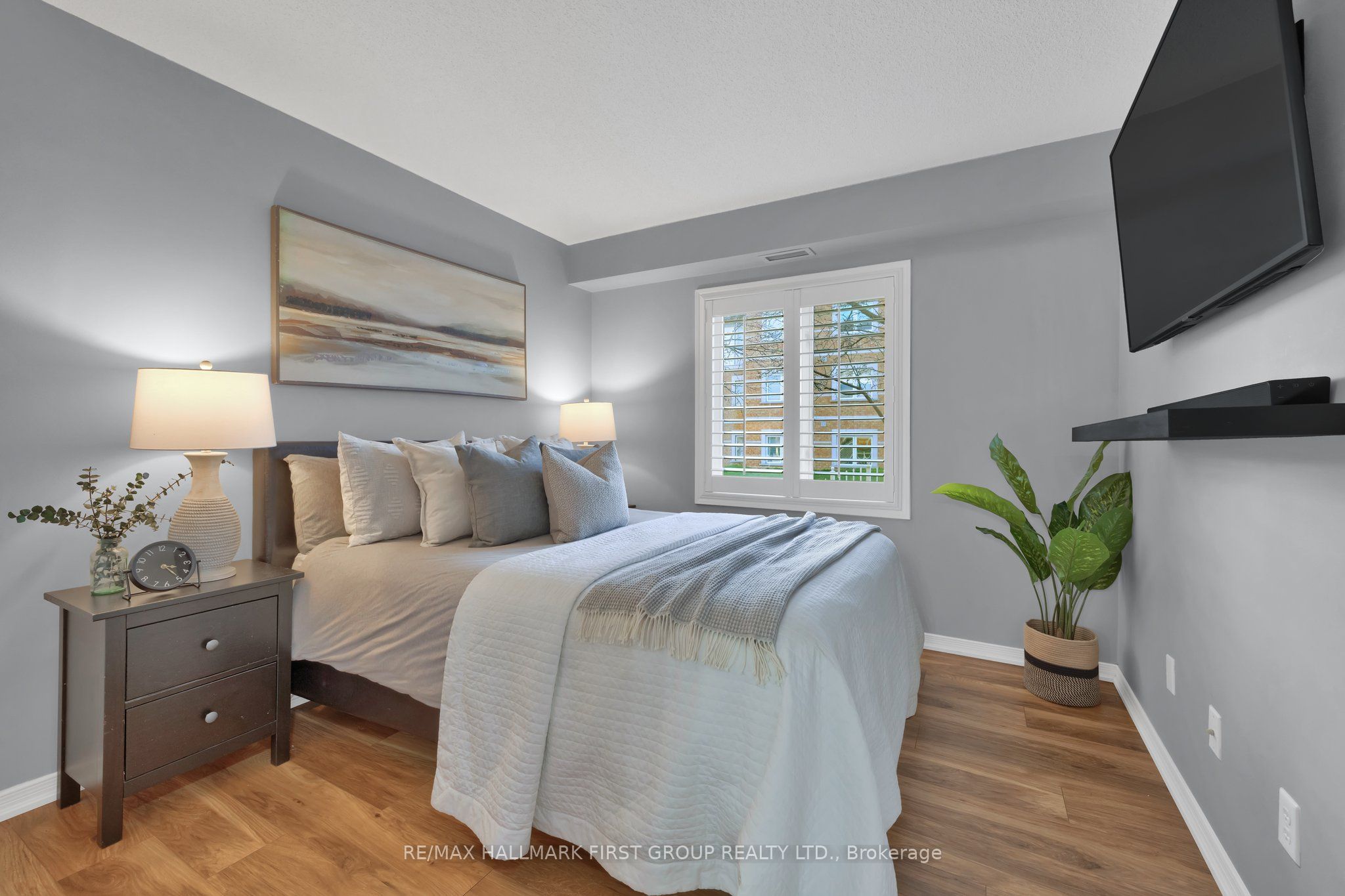 #109 - 120 Aspen Springs Drive Property Photo 11