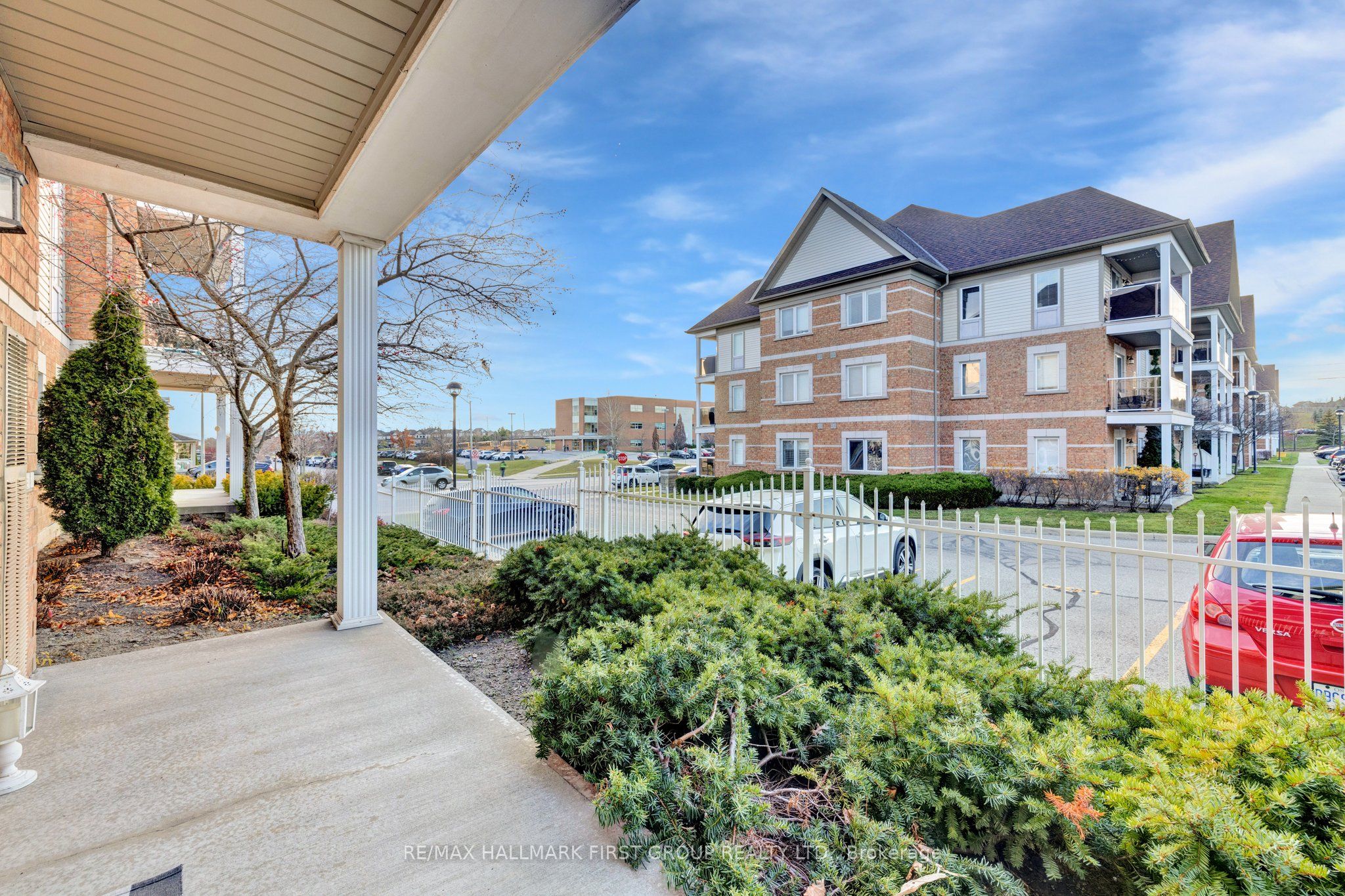 #109 - 120 Aspen Springs Drive Property Photo 18