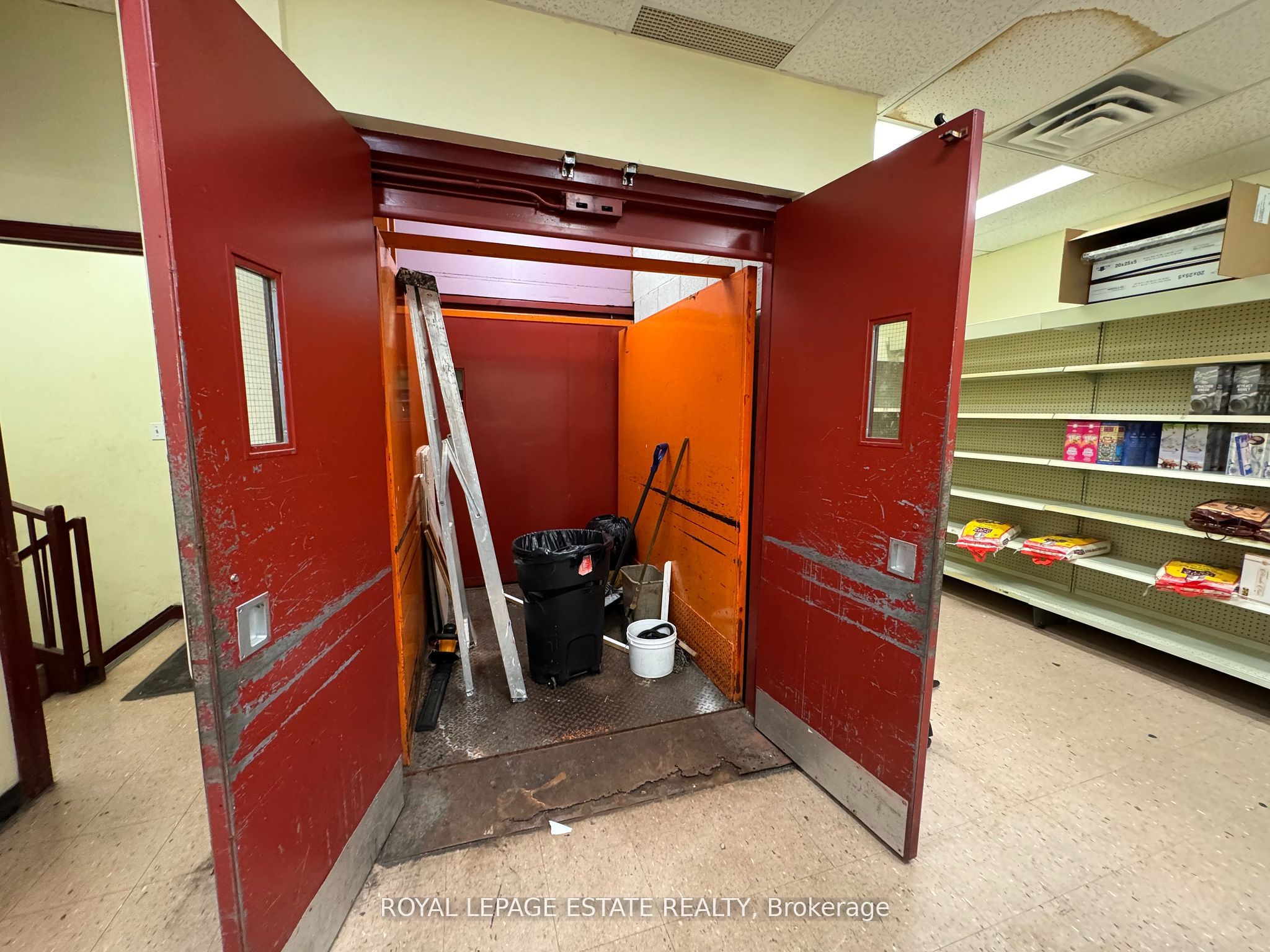1449 Gerrard Street Property Photo 7