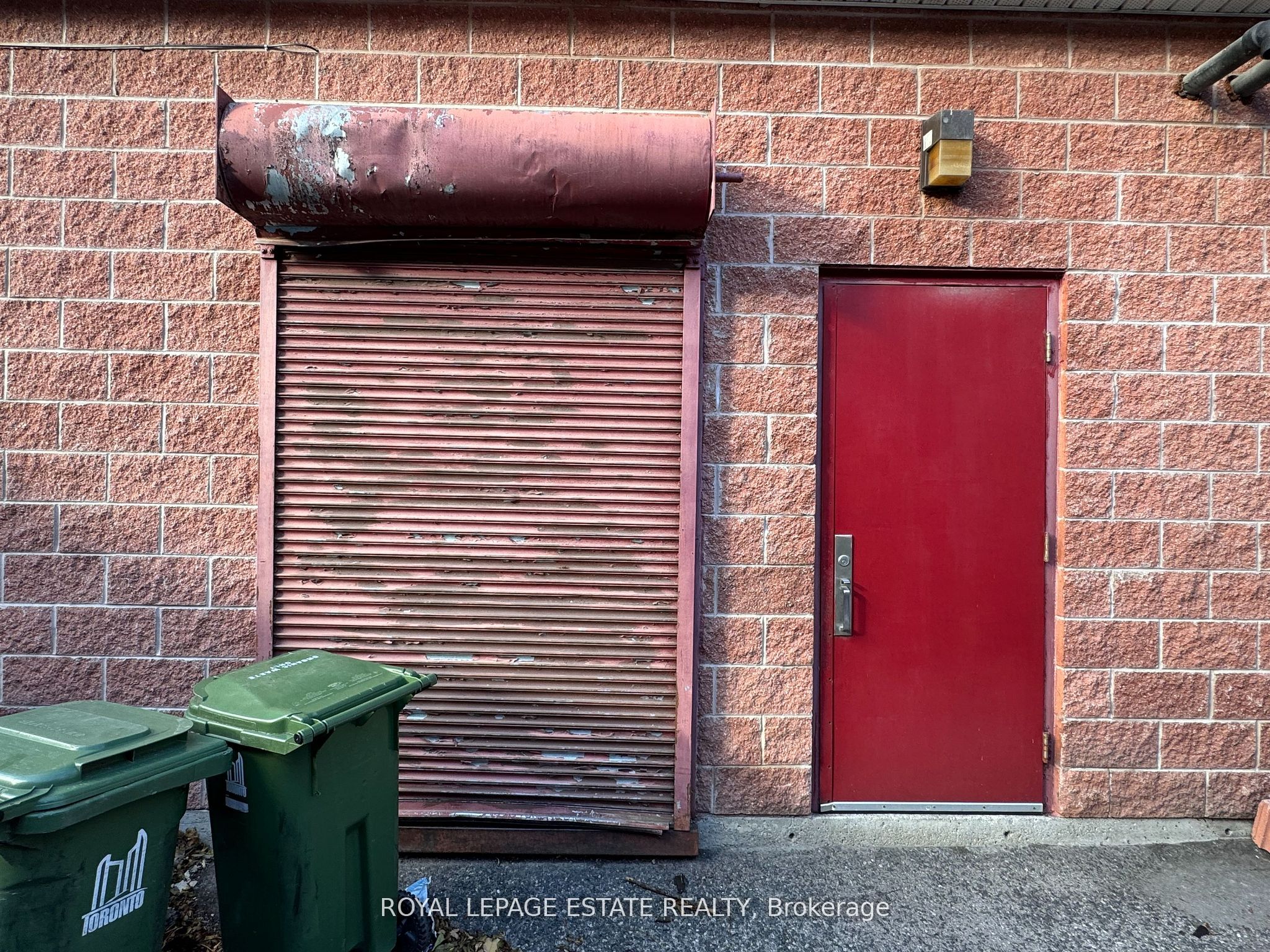 1449 Gerrard Street Property Photo 10