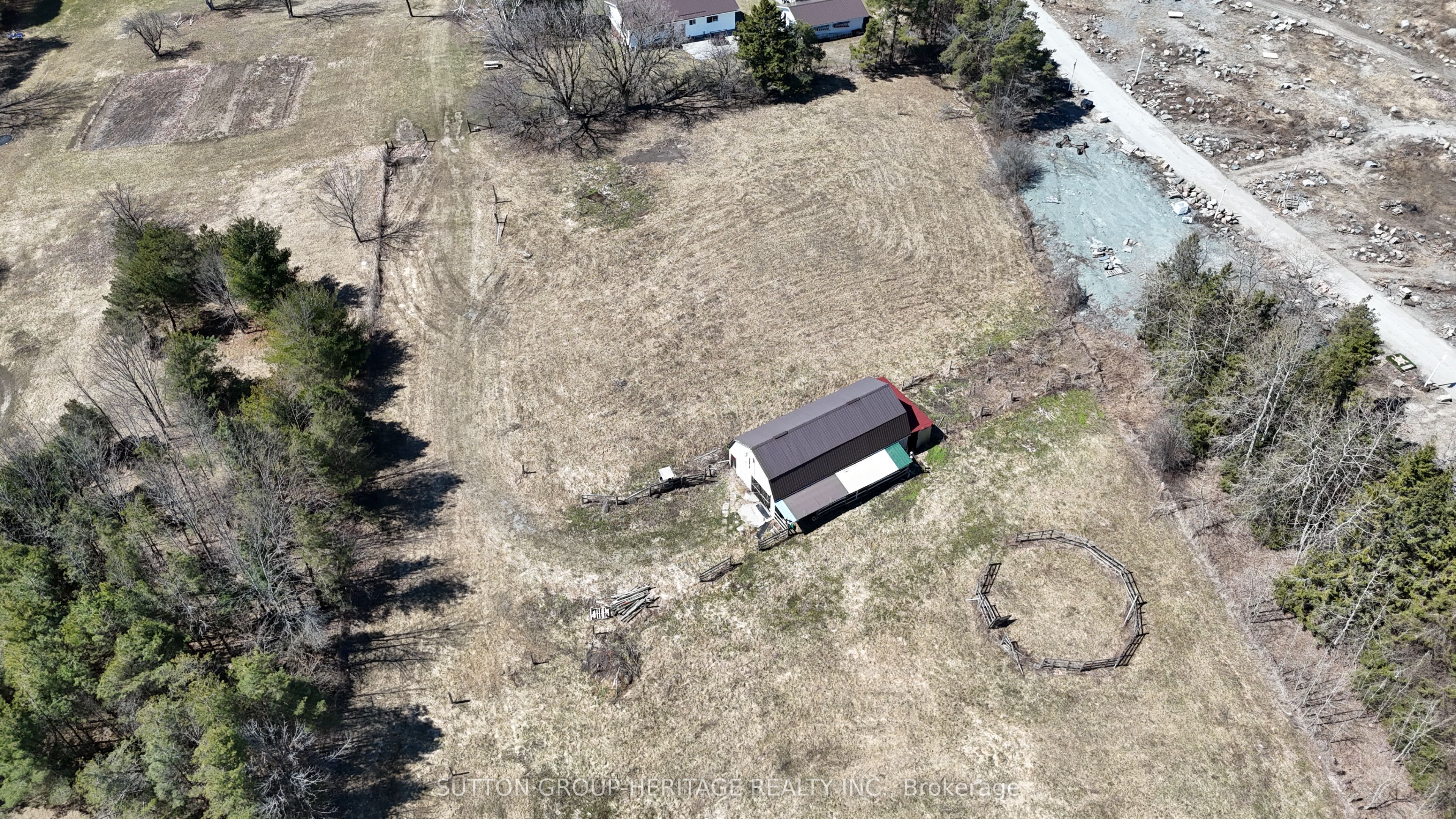 5045 Simcoe Street Property Photo 4