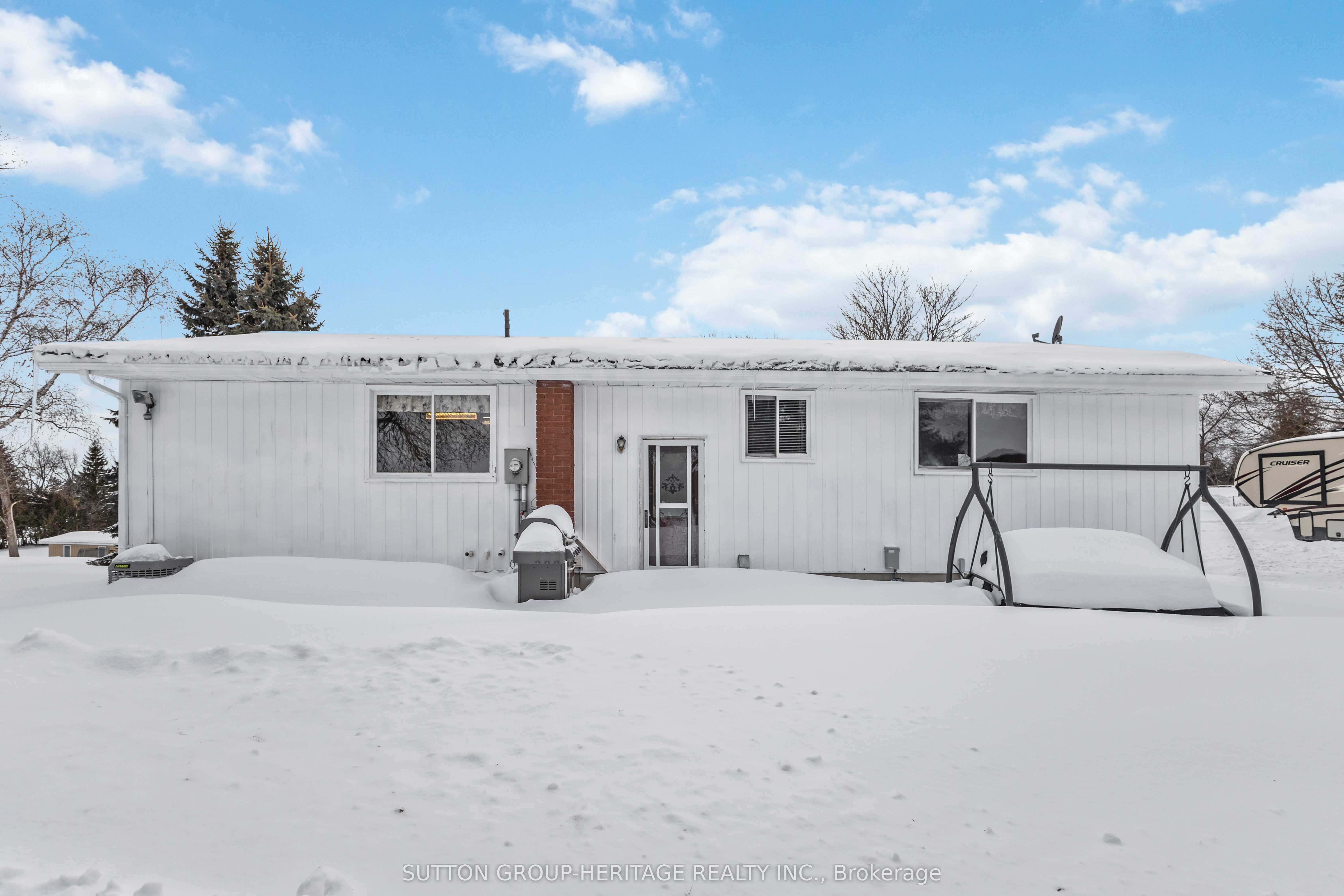 5045 Simcoe Street Property Photo 9