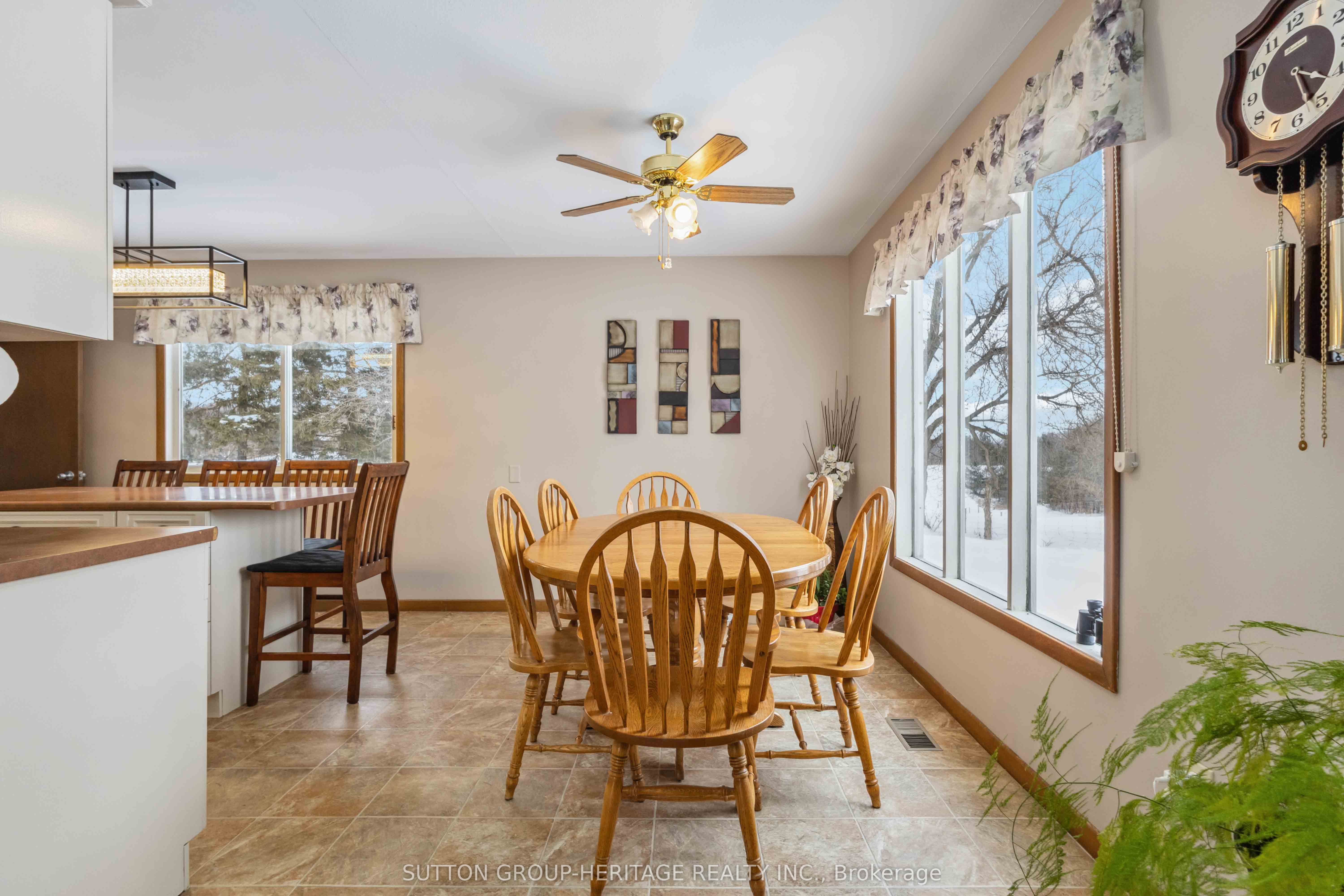 5045 Simcoe Street Property Photo 12