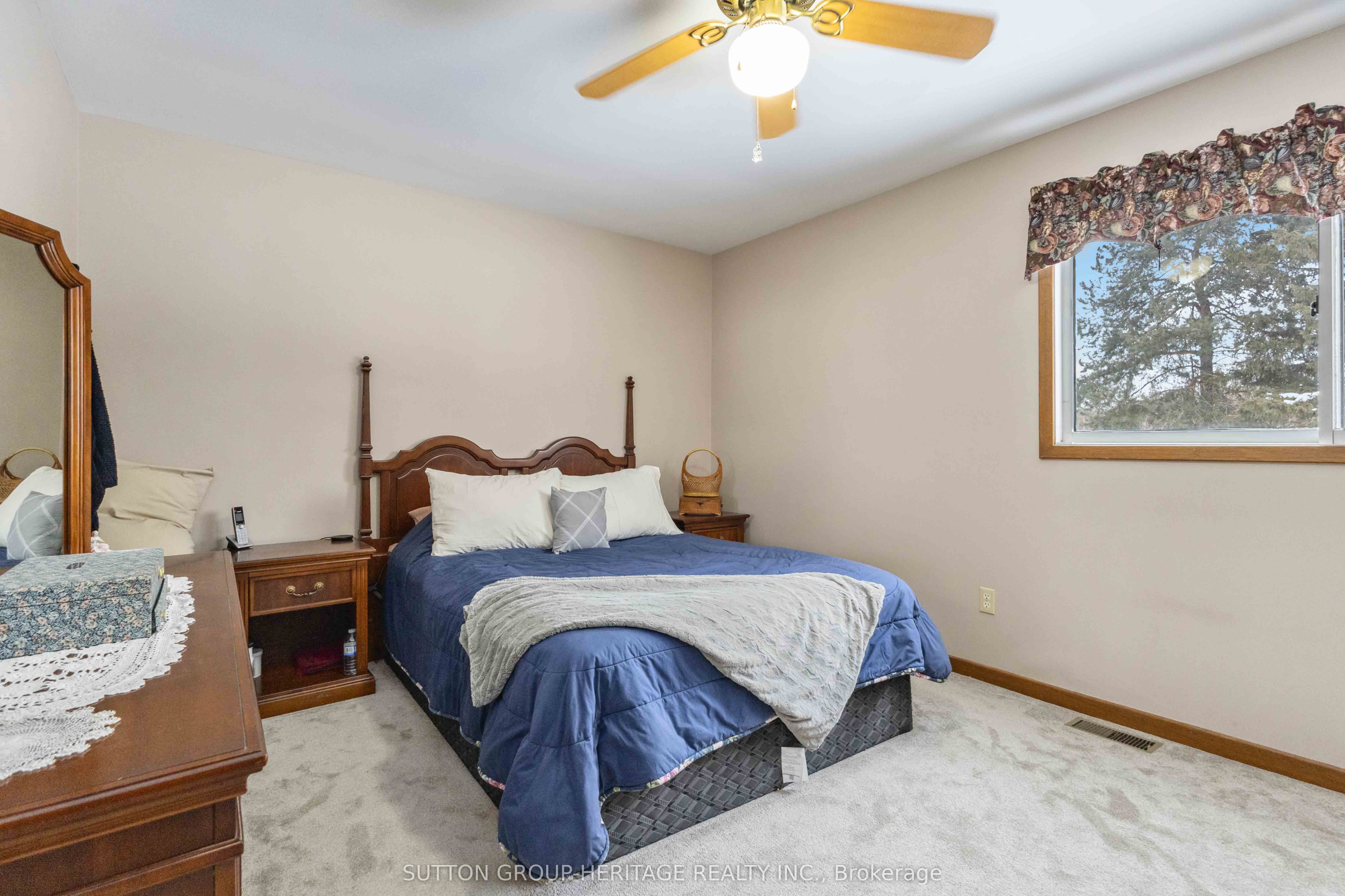 5045 Simcoe Street Property Photo 16