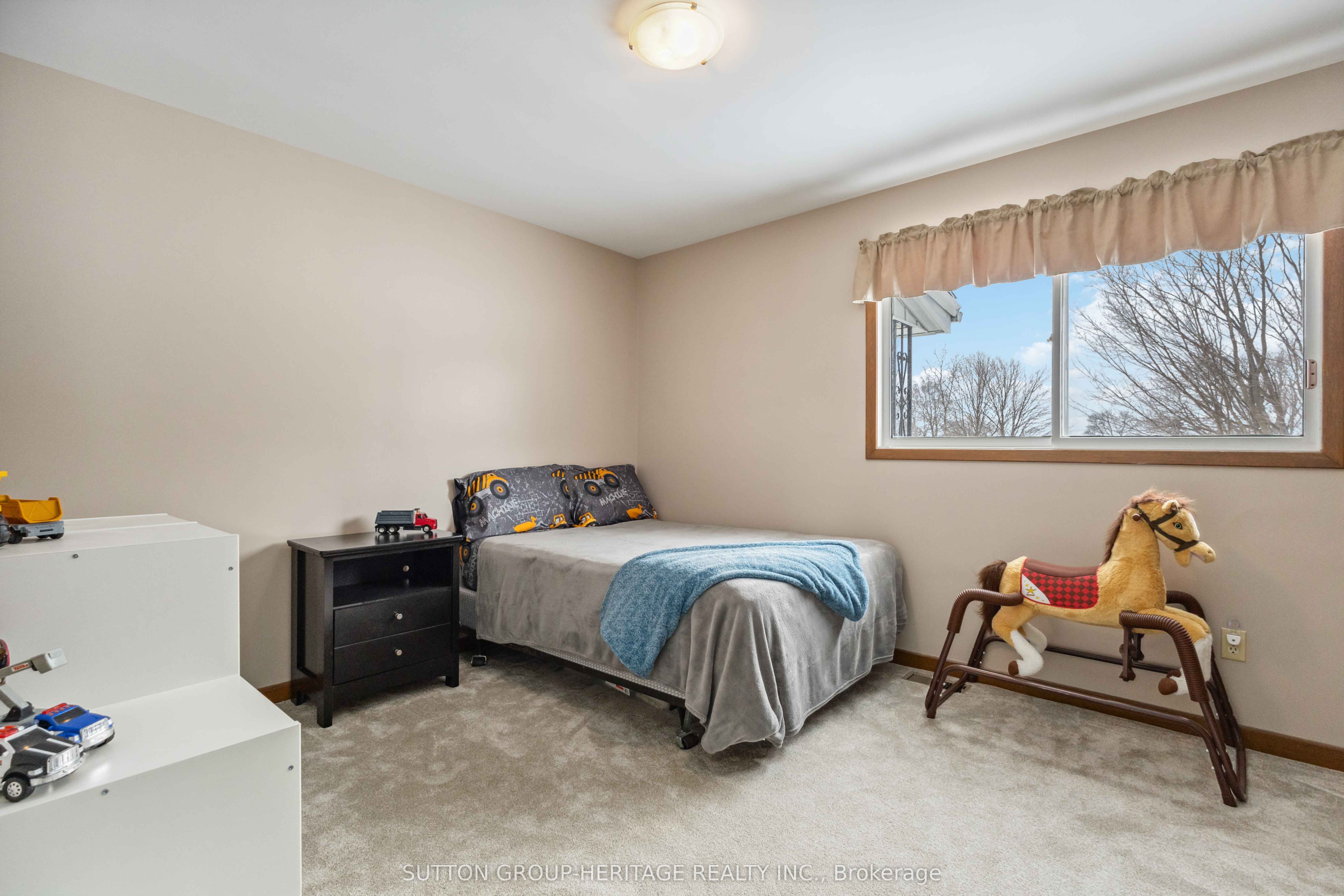 5045 Simcoe Street Property Photo 17