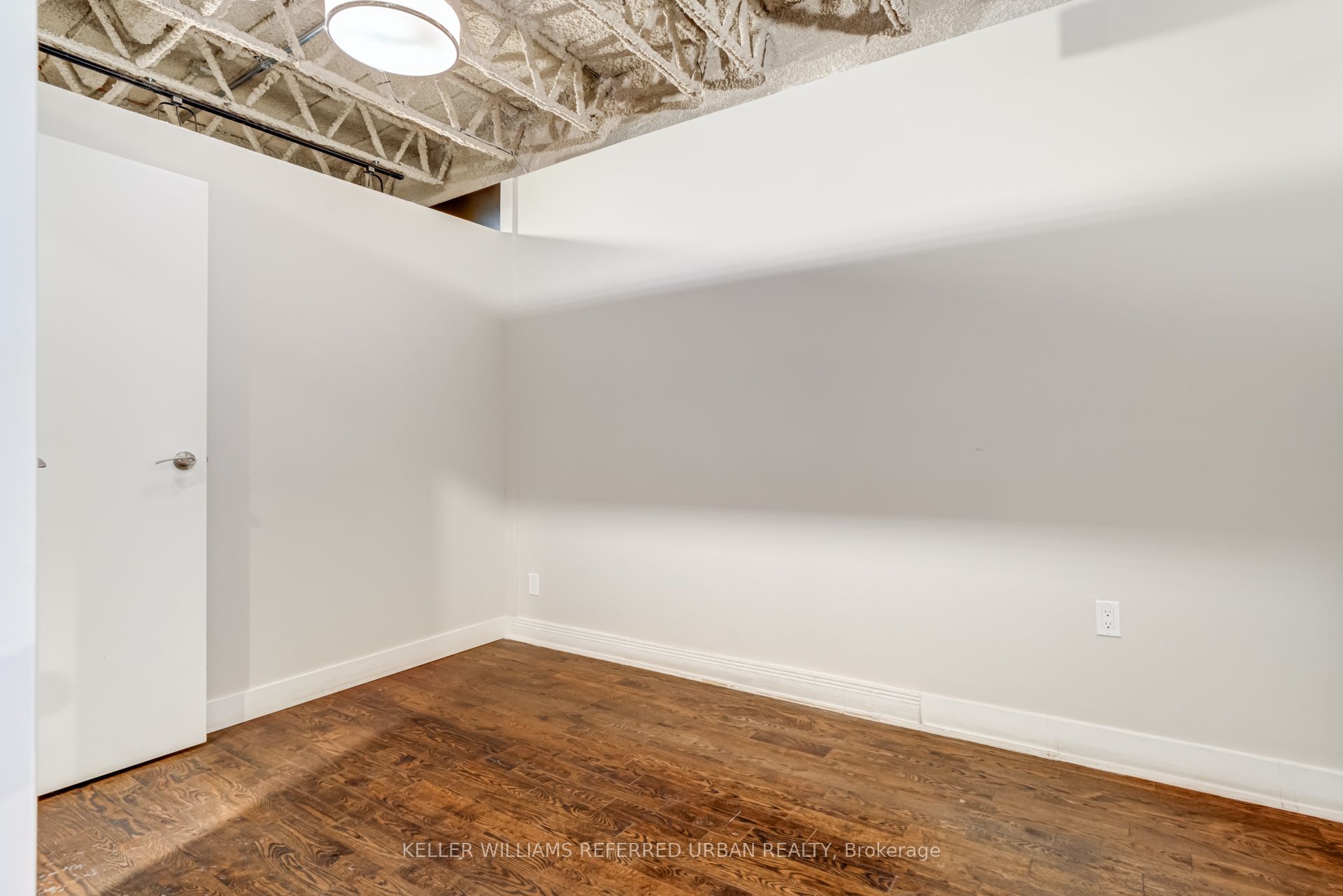 702 Pape Avenue Property Photo 12