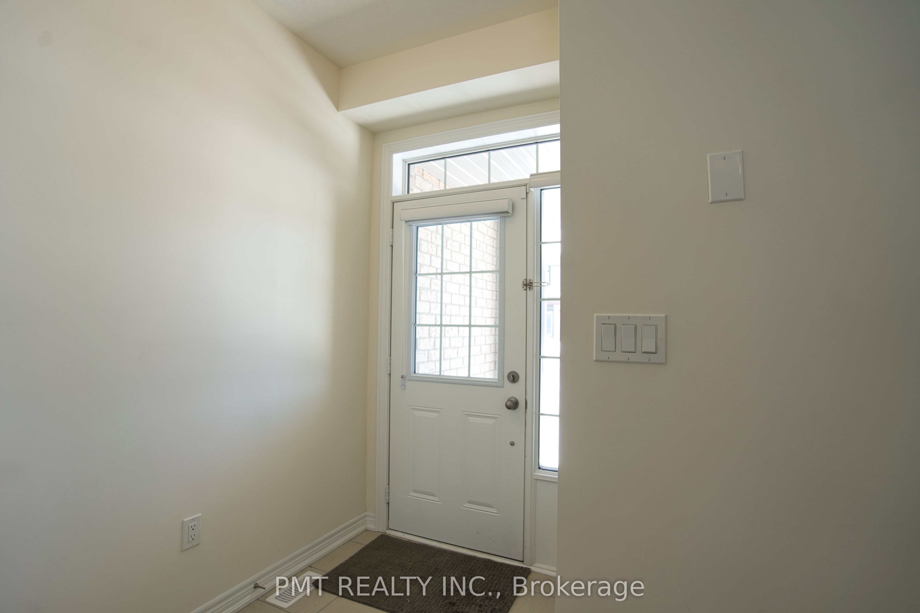 2674 Delphinium Trail Property Photo 4