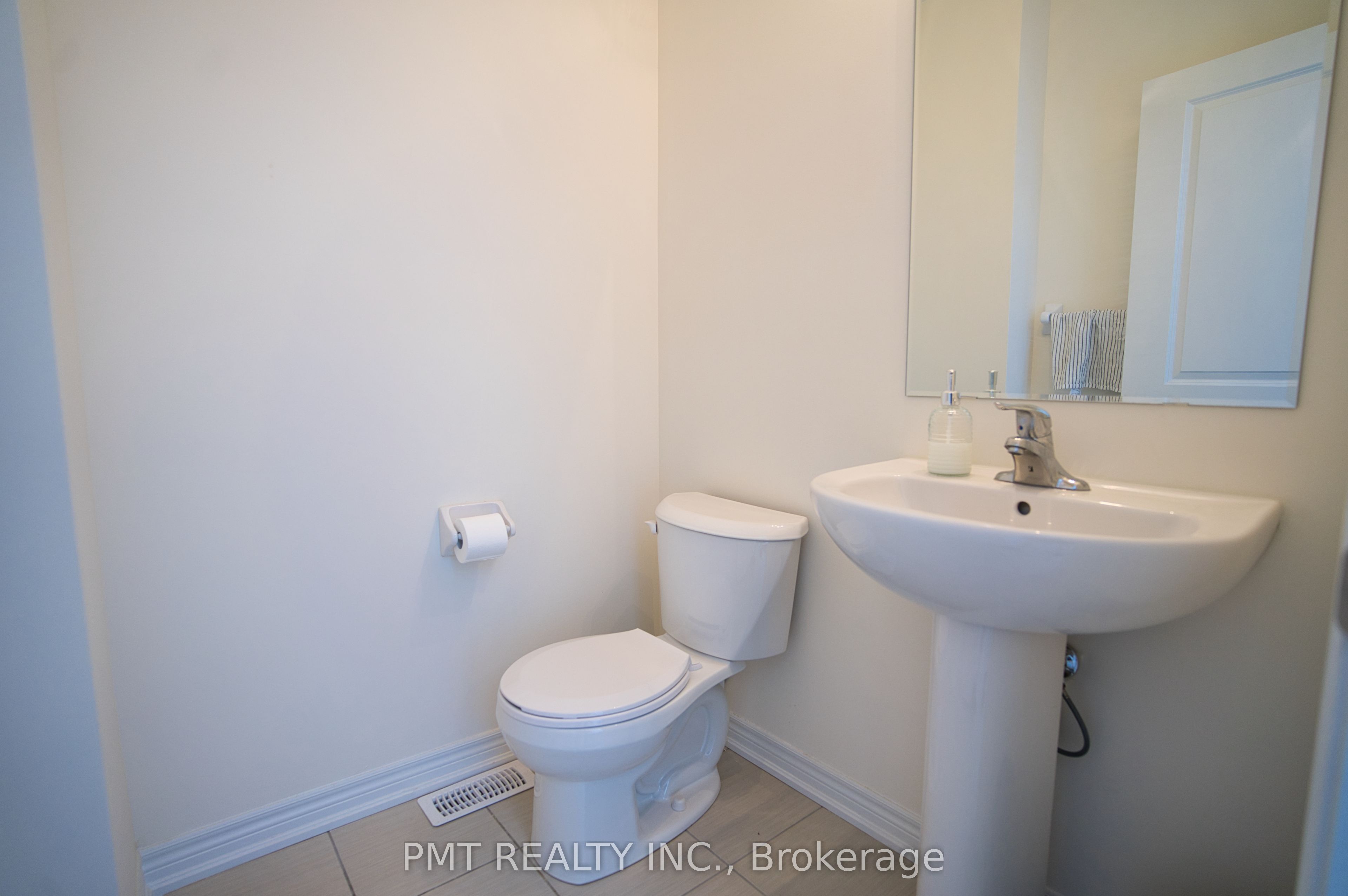 2674 Delphinium Trail Property Photo 15