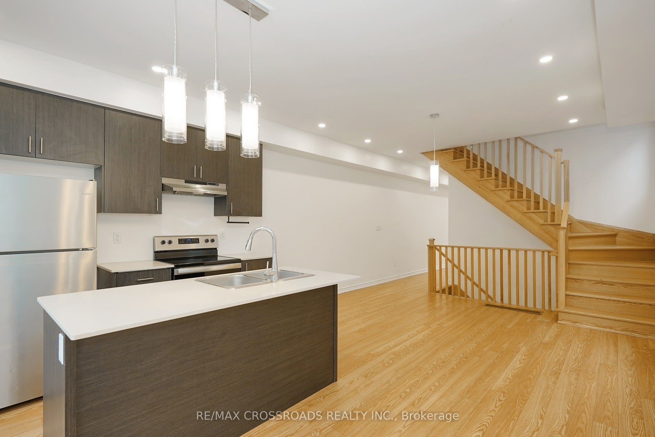 788 Kootenay Path Property Photo 12