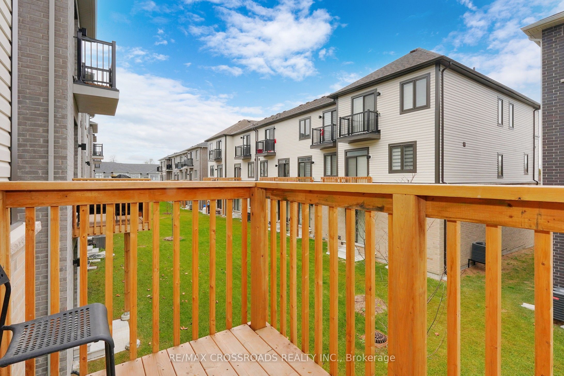 788 Kootenay Path Property Photo 44