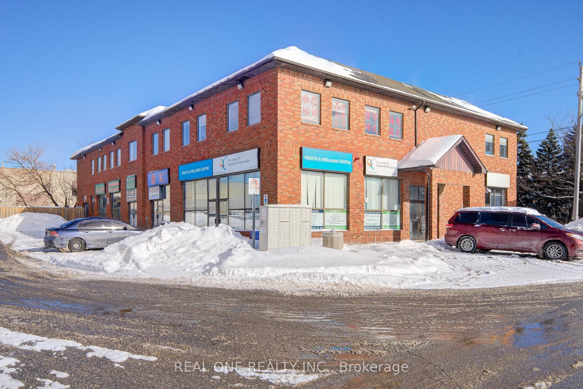 #206 - 3838 Midland Avenue Property Photo 2