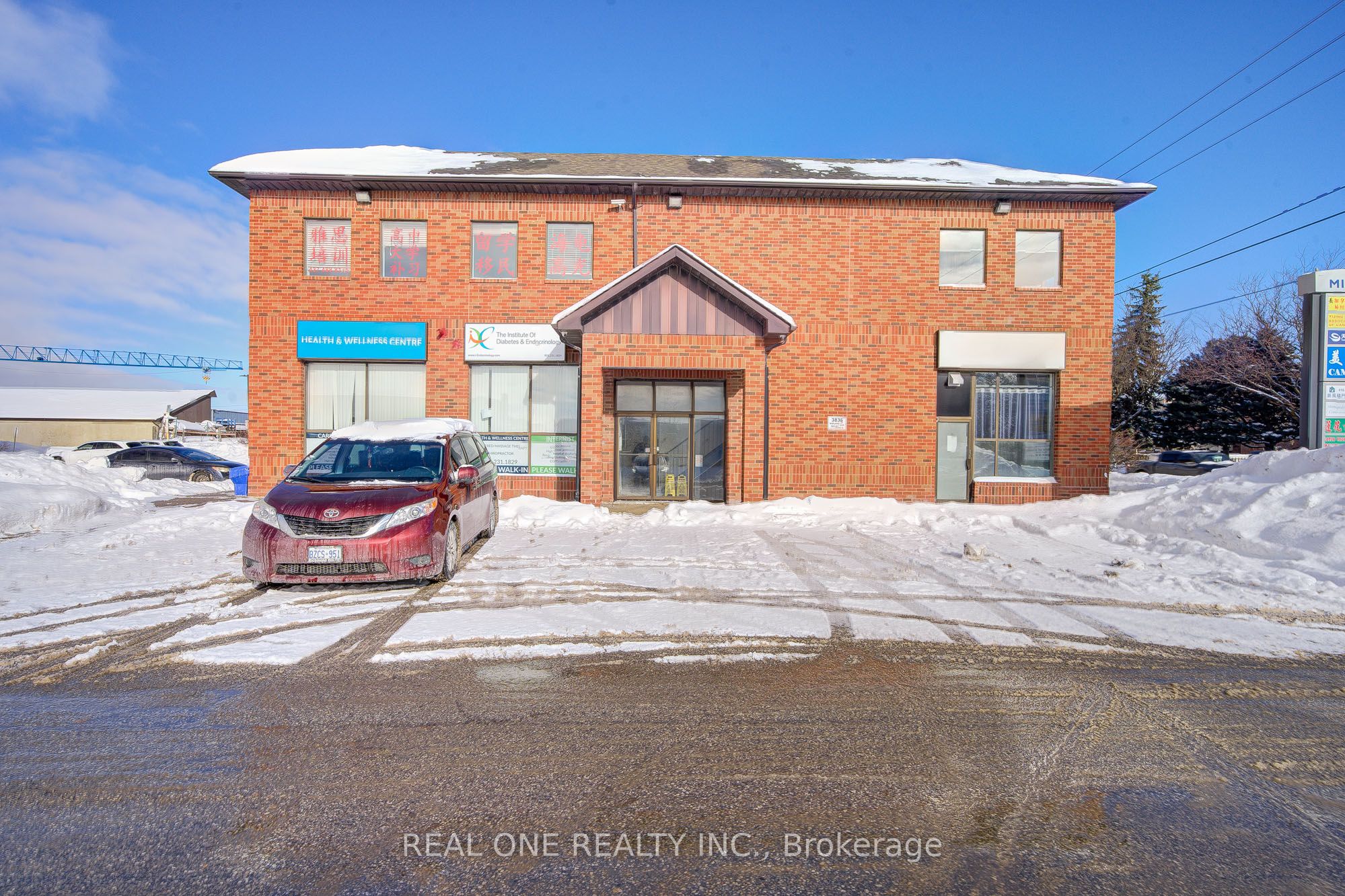 #206 - 3838 Midland Avenue Property Photo 3