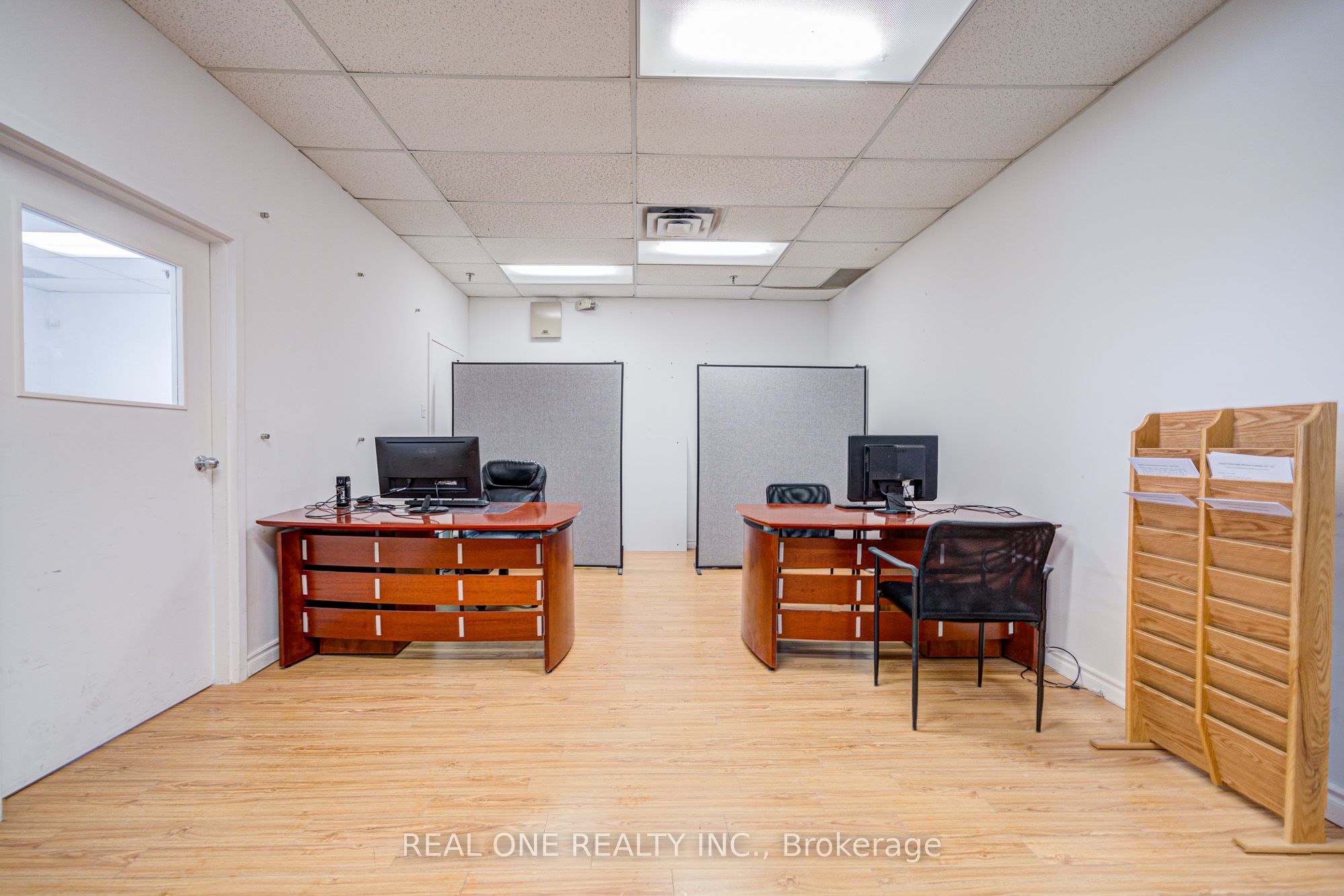 #206 - 3838 Midland Avenue Property Photo 18