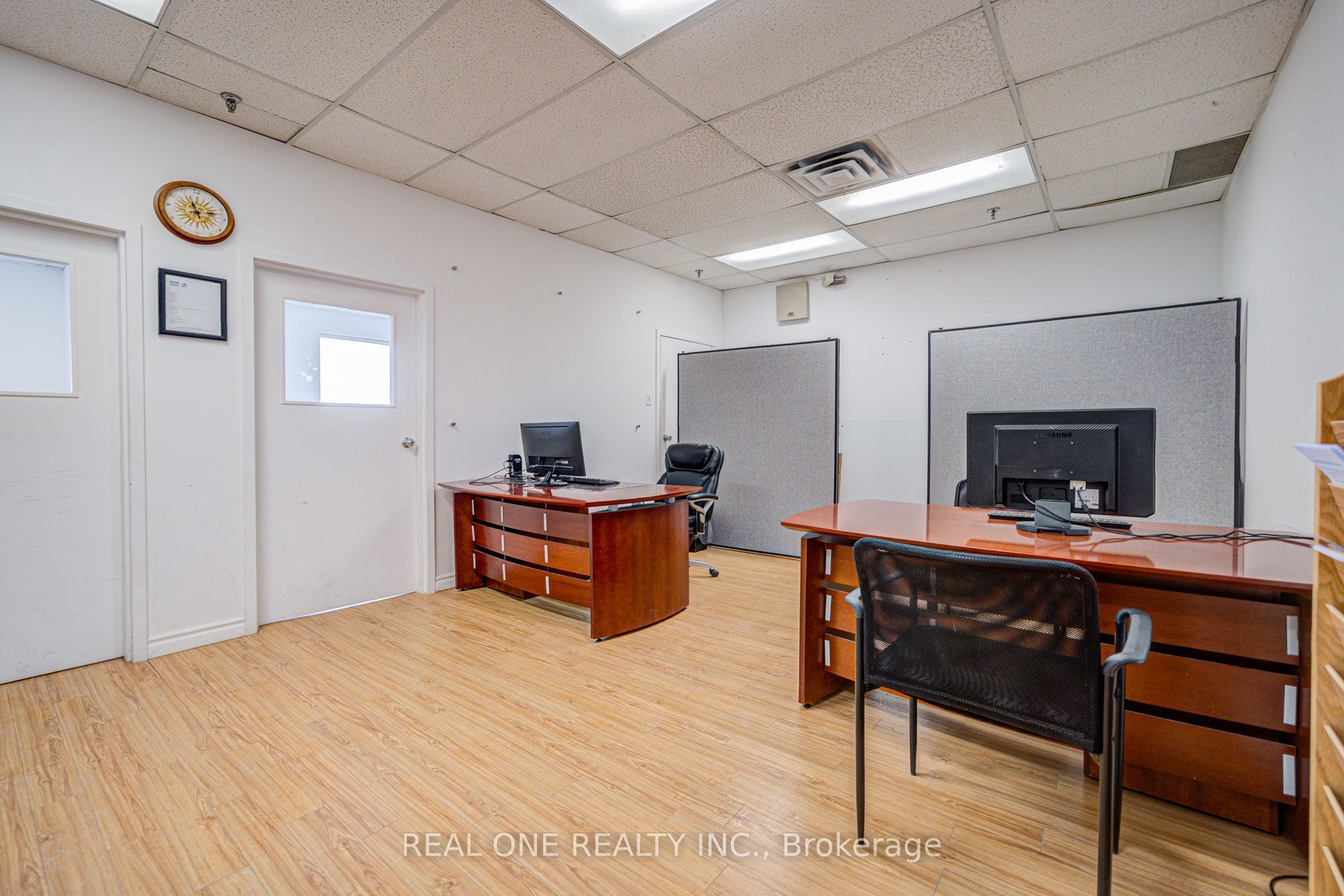 #206 - 3838 Midland Avenue Property Photo 20