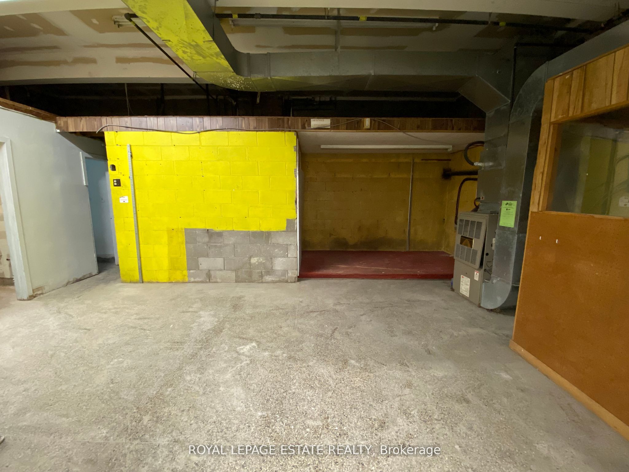 1097a Victoria Park Avenue Property Photo 9