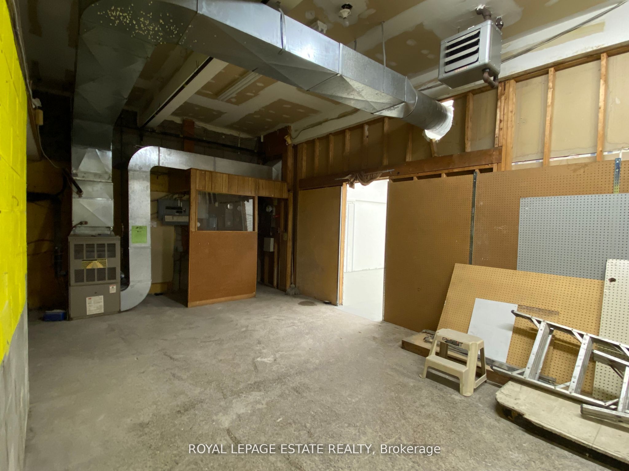 1097a Victoria Park Avenue Property Photo 12