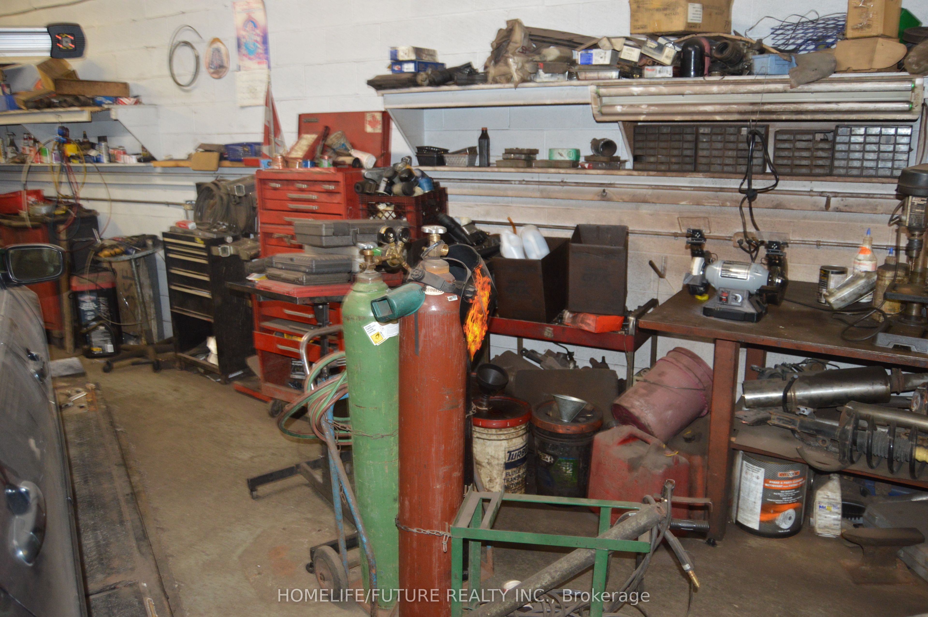 145 Nantucket Boulevard Property Photo 13