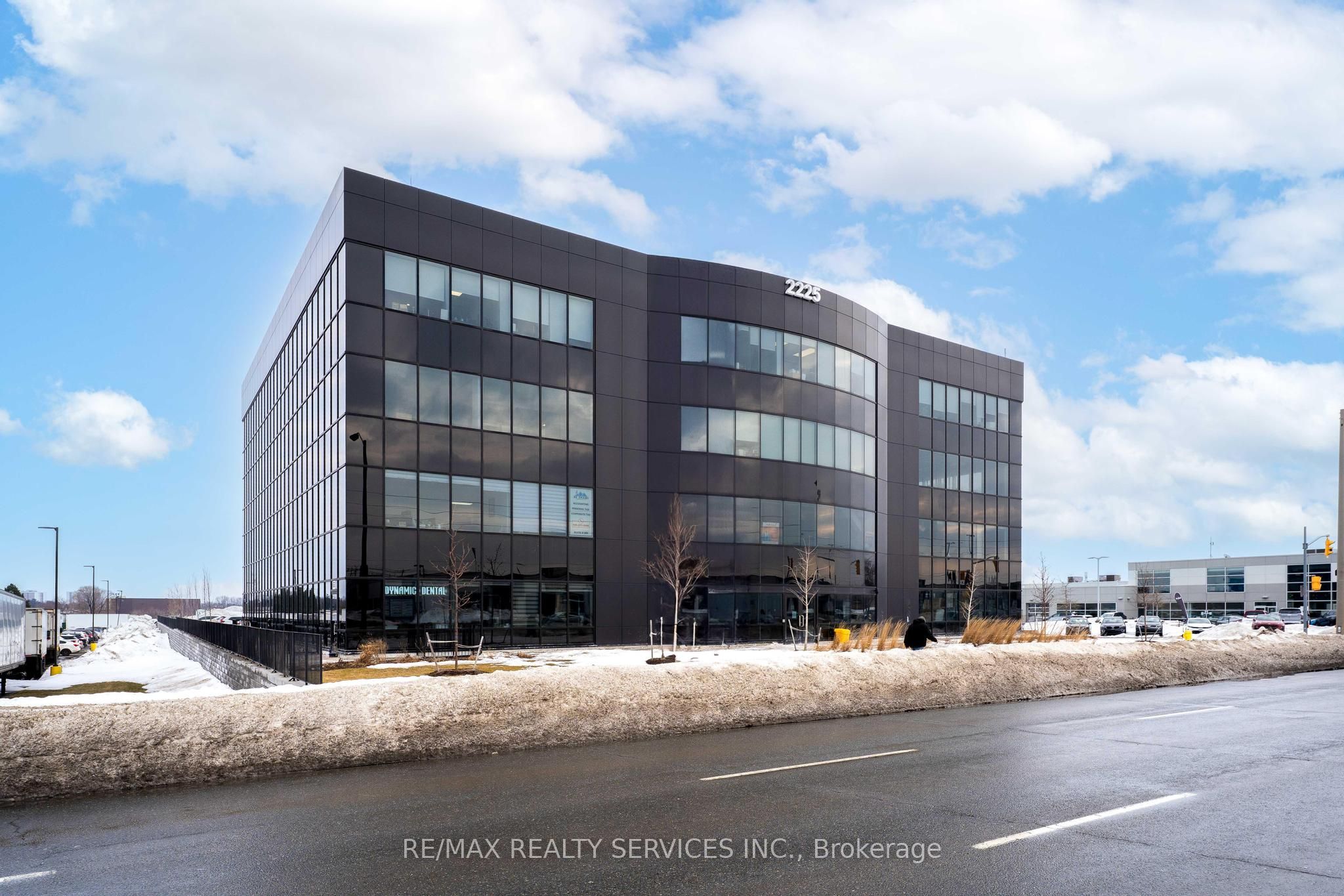 #305 - 2225 Markham Road Property Photo 2