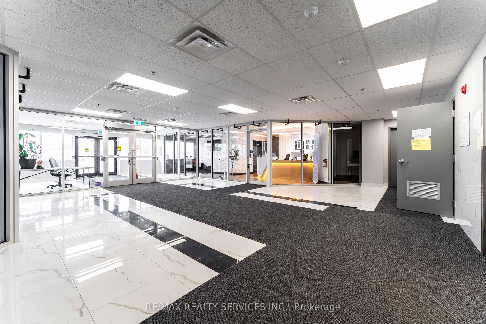 #305 - 2225 Markham Road Property Photo 6