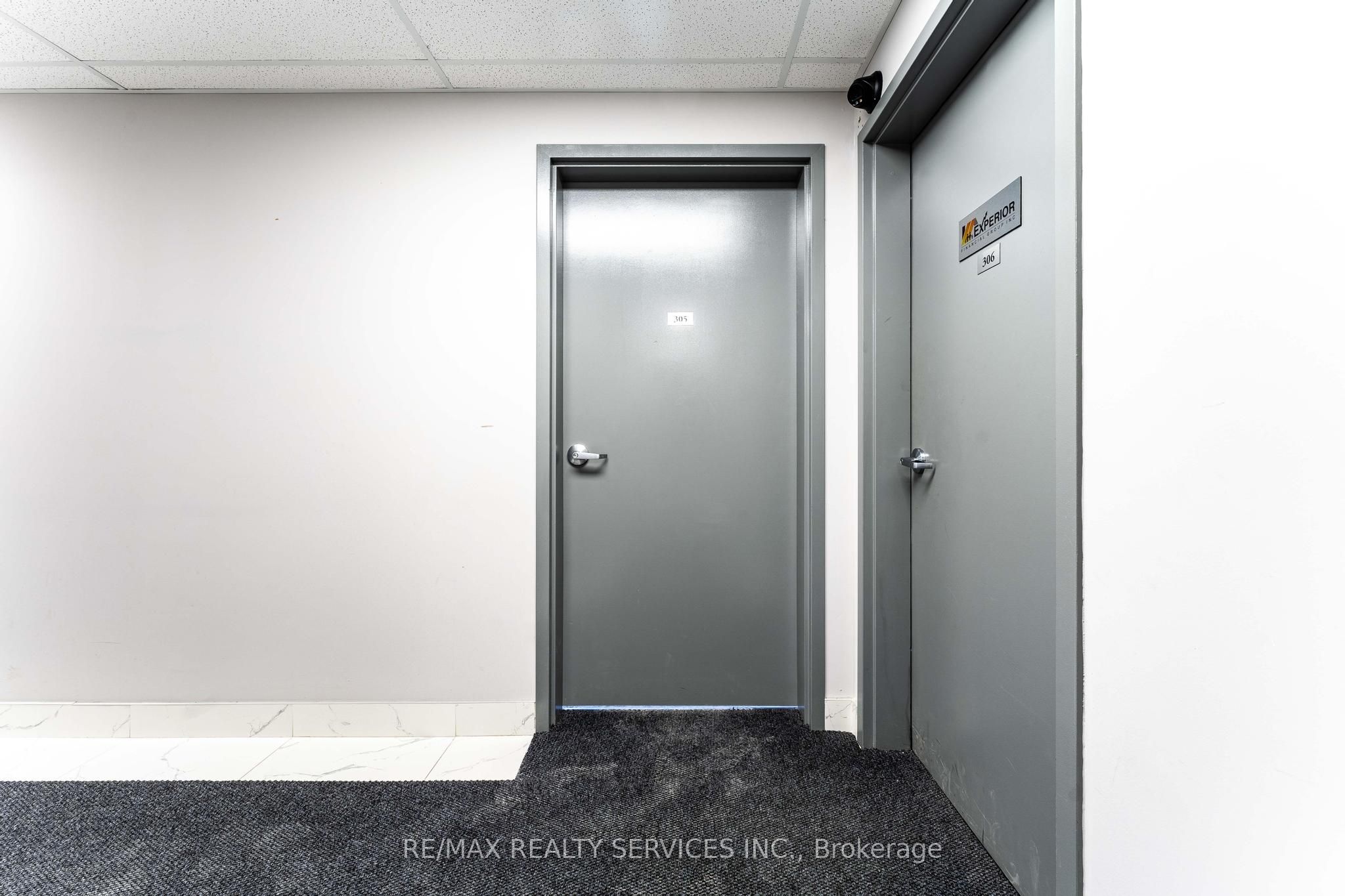 #305 - 2225 Markham Road Property Photo 7