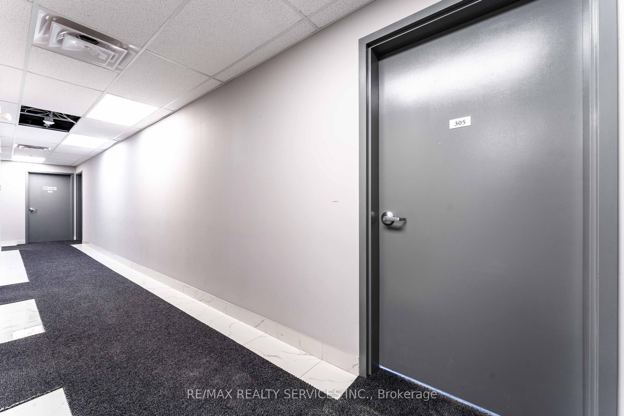 #305 - 2225 Markham Road Property Photo 8