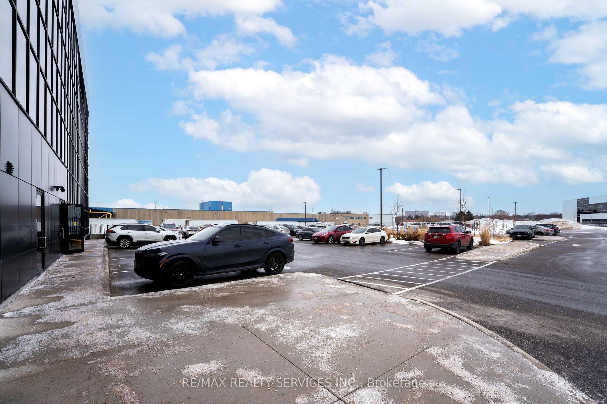 #305 - 2225 Markham Road Property Photo 15
