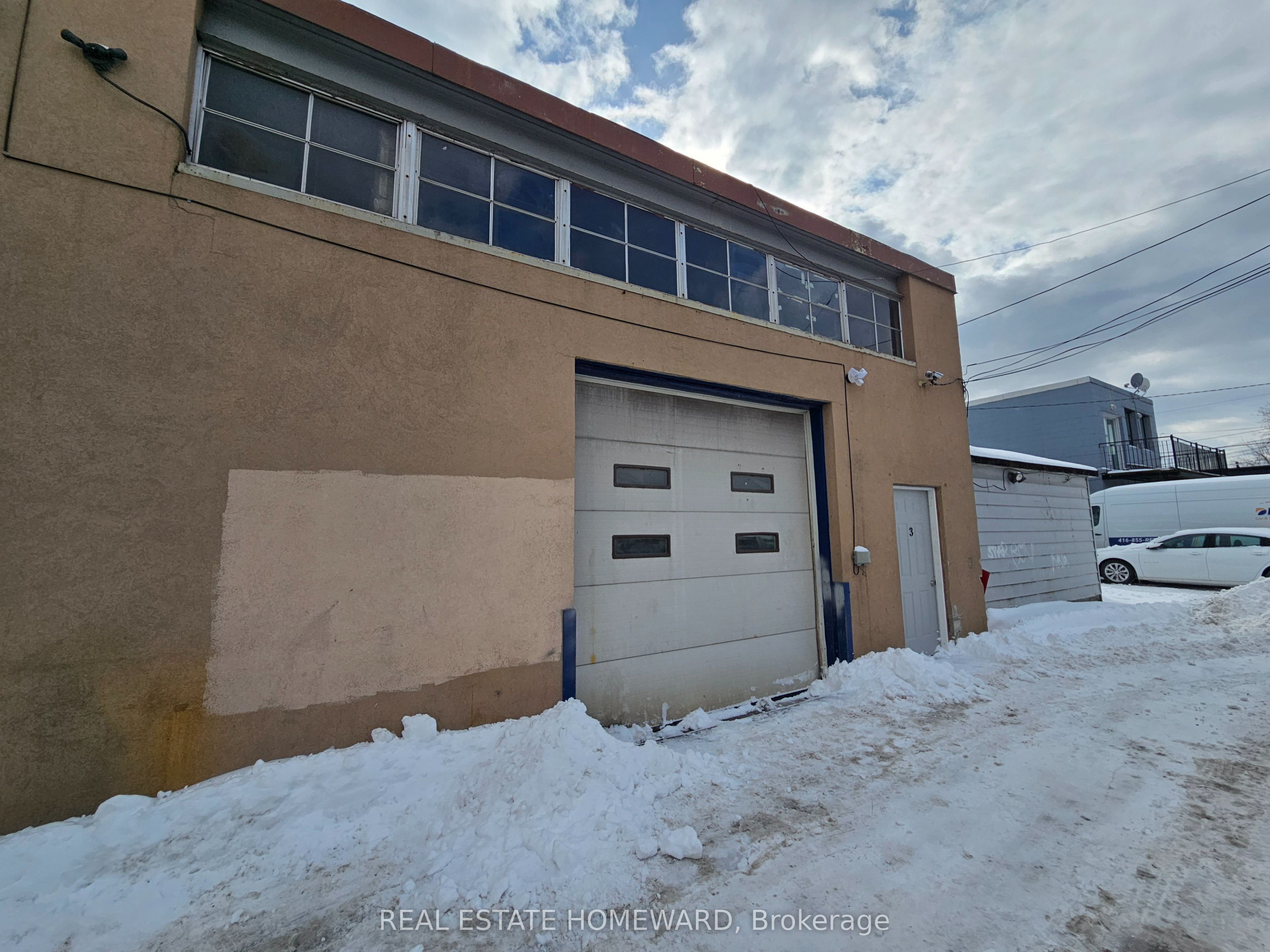 #3 (rear Unit) - 3252 Danforth Avenue Property Photo 2