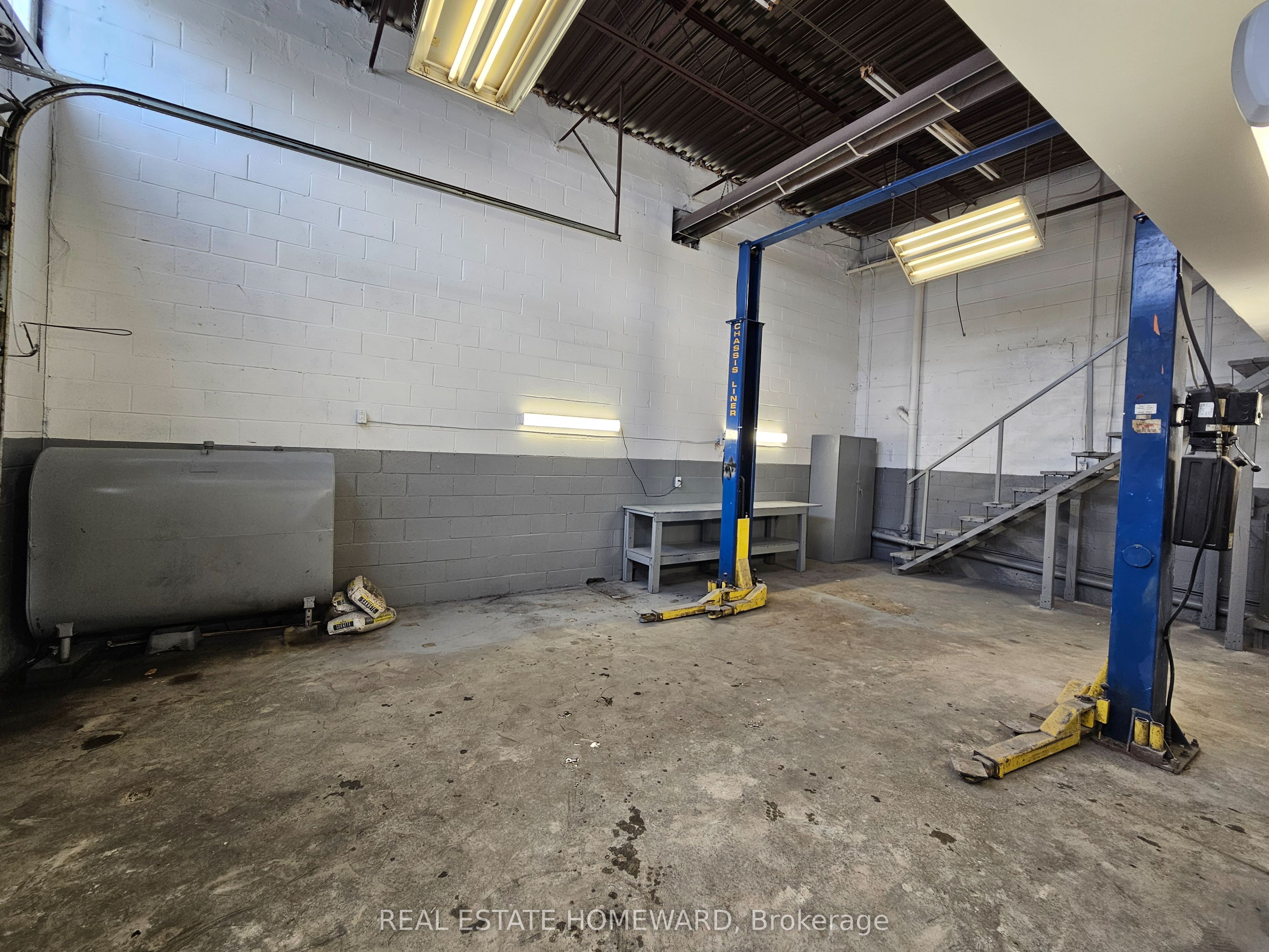 #3 (rear Unit) - 3252 Danforth Avenue Property Photo 7