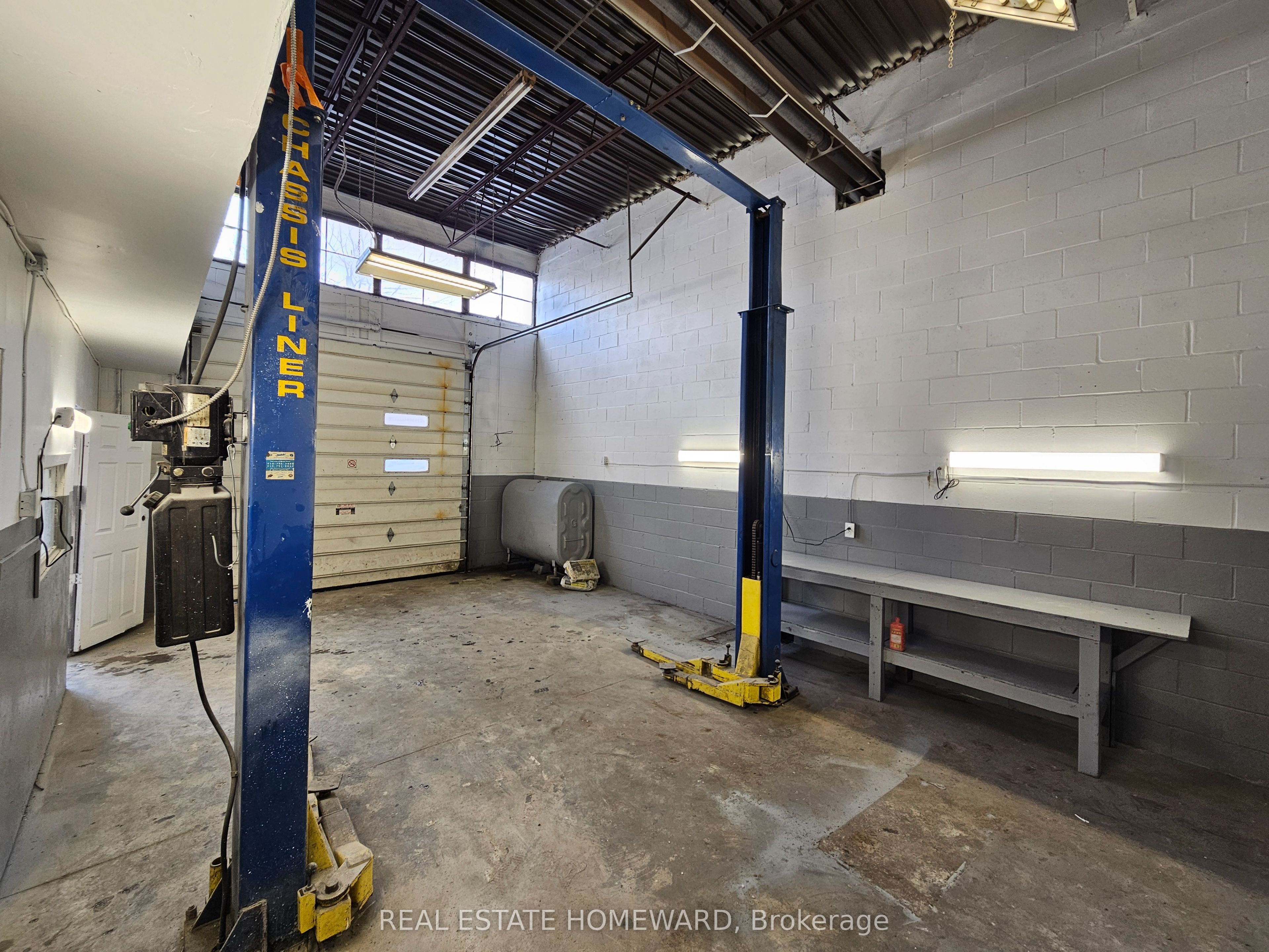 #3 (rear Unit) - 3252 Danforth Avenue Property Photo 12