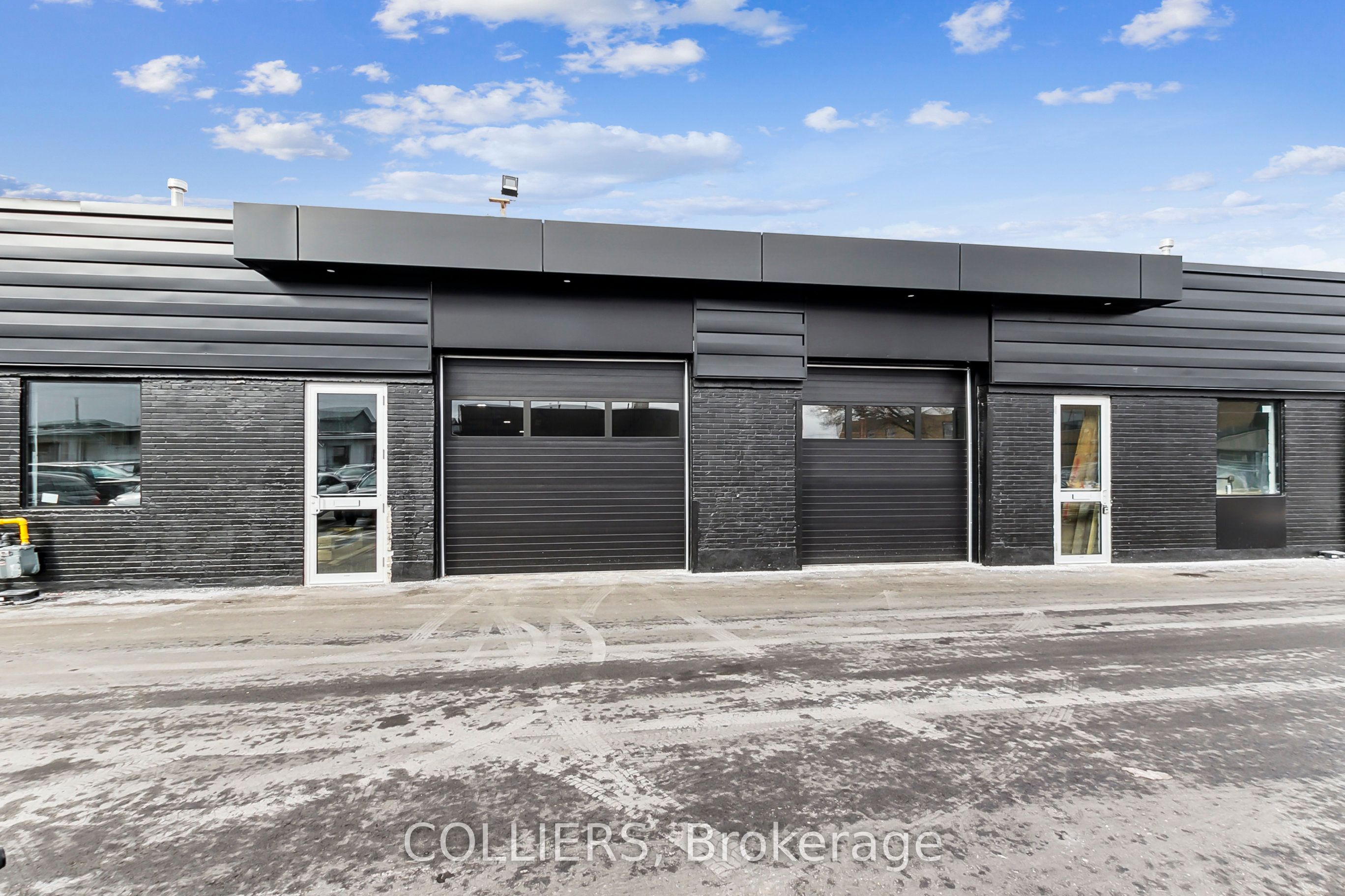 #305-307 - 777 Warden Avenue Property Photo 1