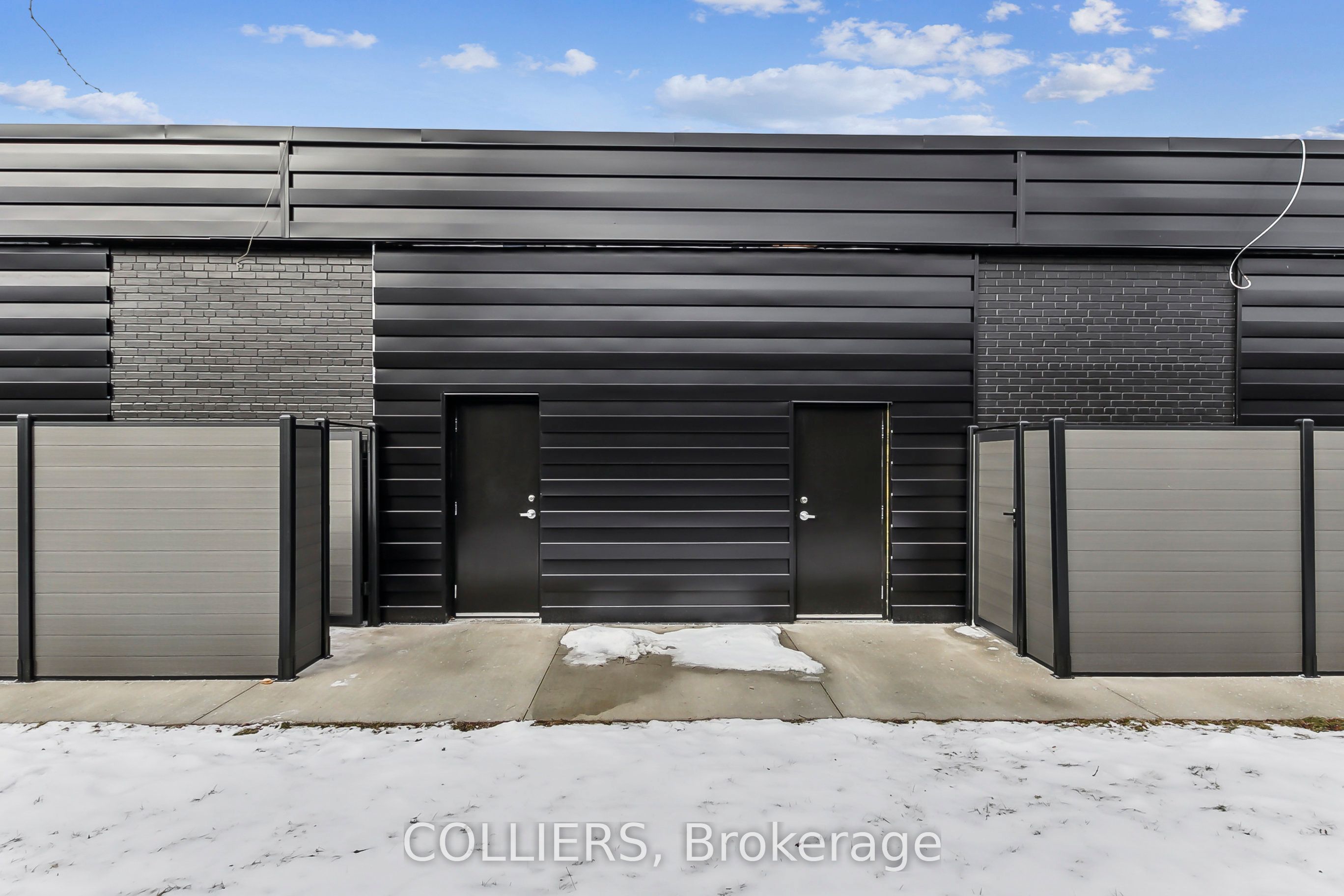 #306/307 - 777 Warden Avenue Property Photo 3