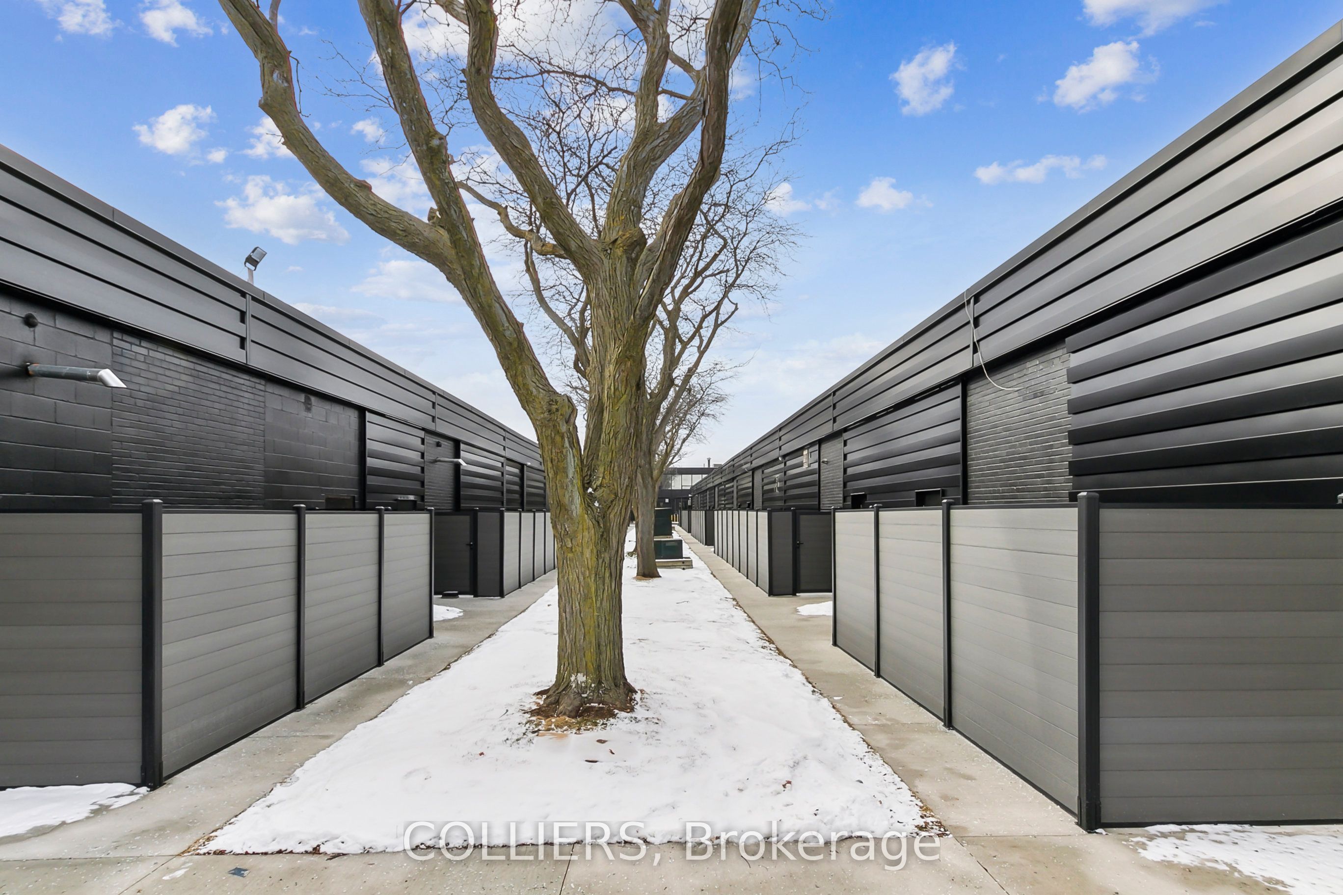 #306/307 - 777 Warden Avenue Property Photo 4