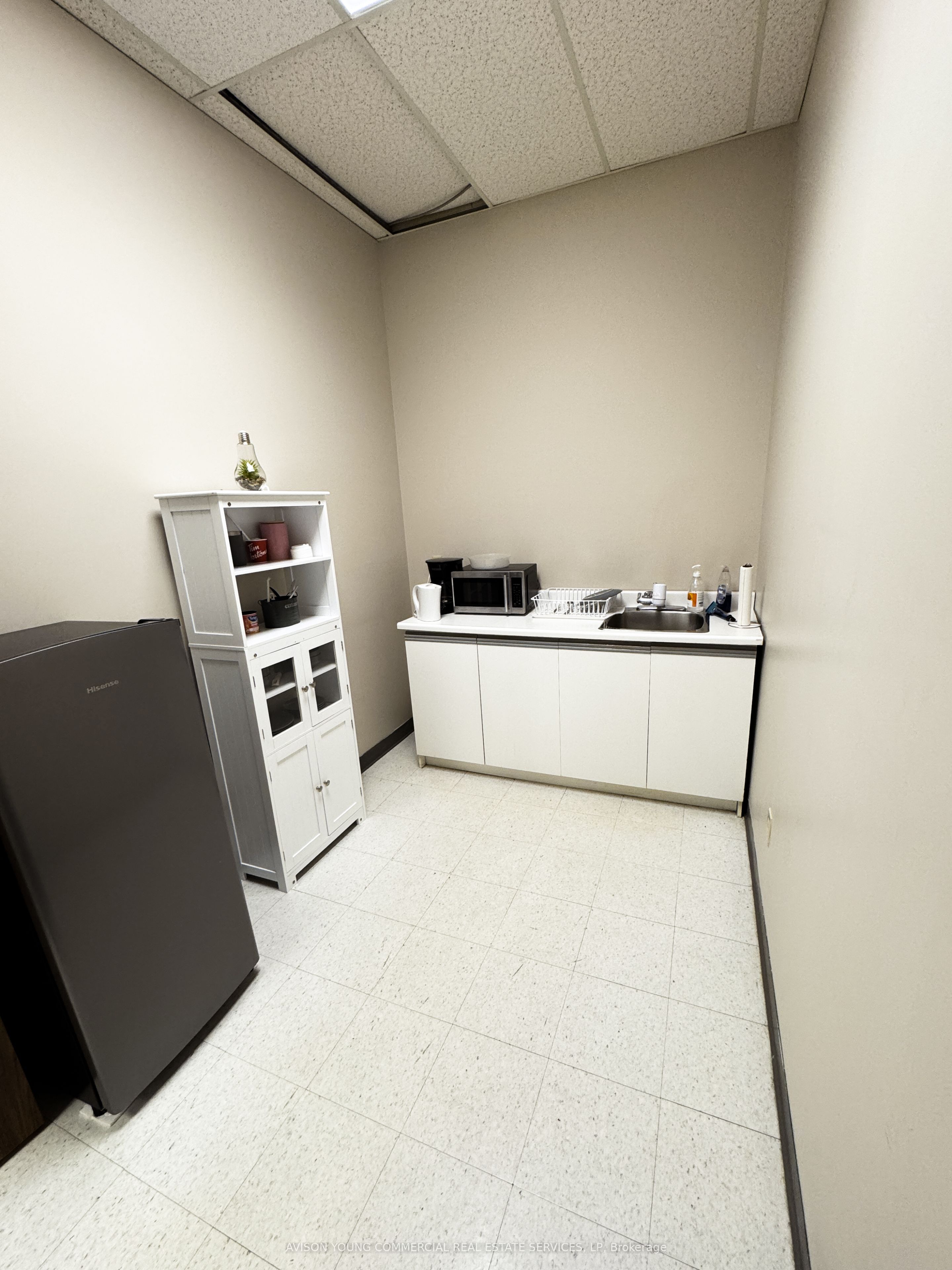 #201 - 360 Bayly Street Property Photo 8