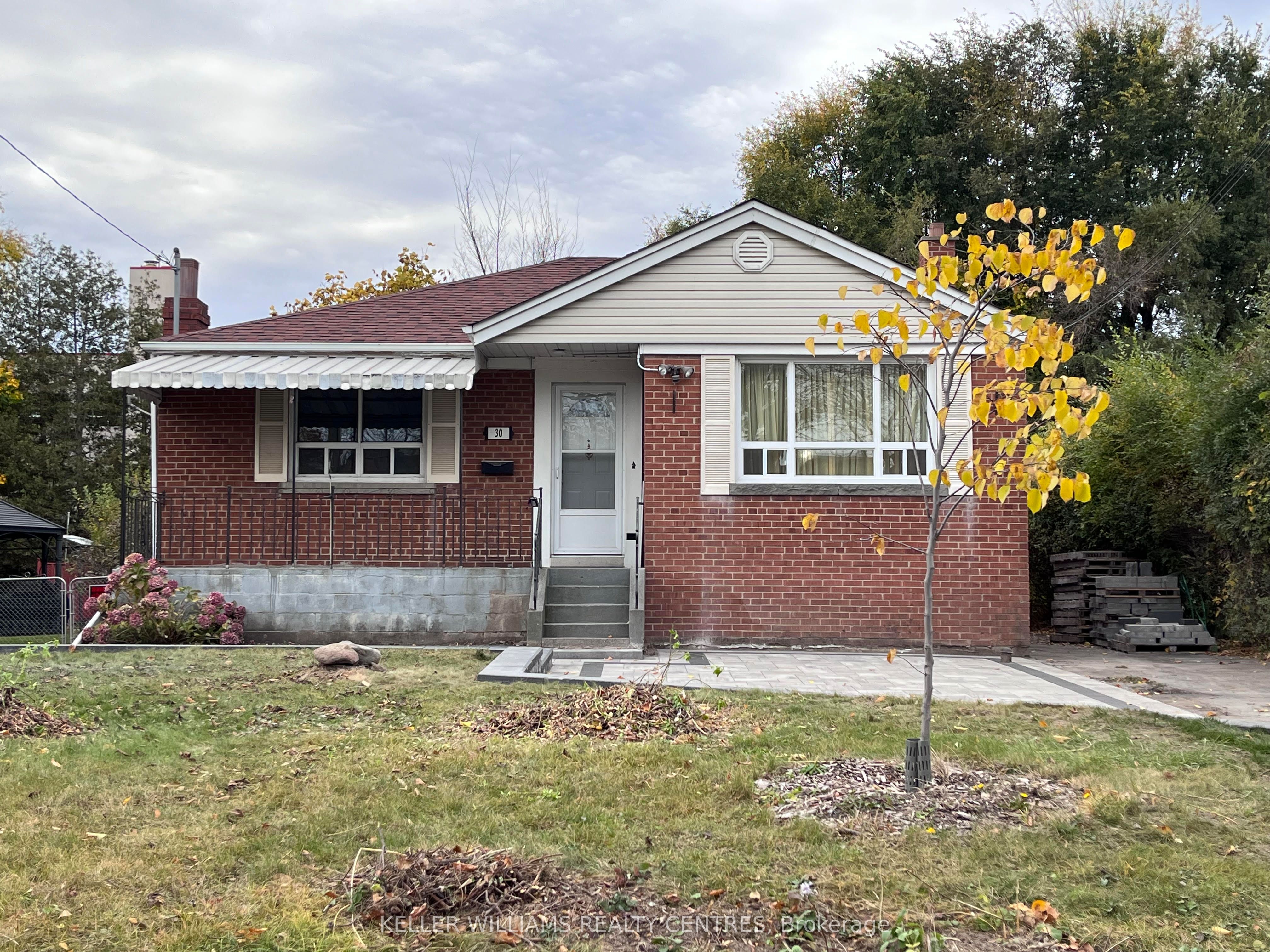 #main - 30 Glen Everest Road Property Photo 2