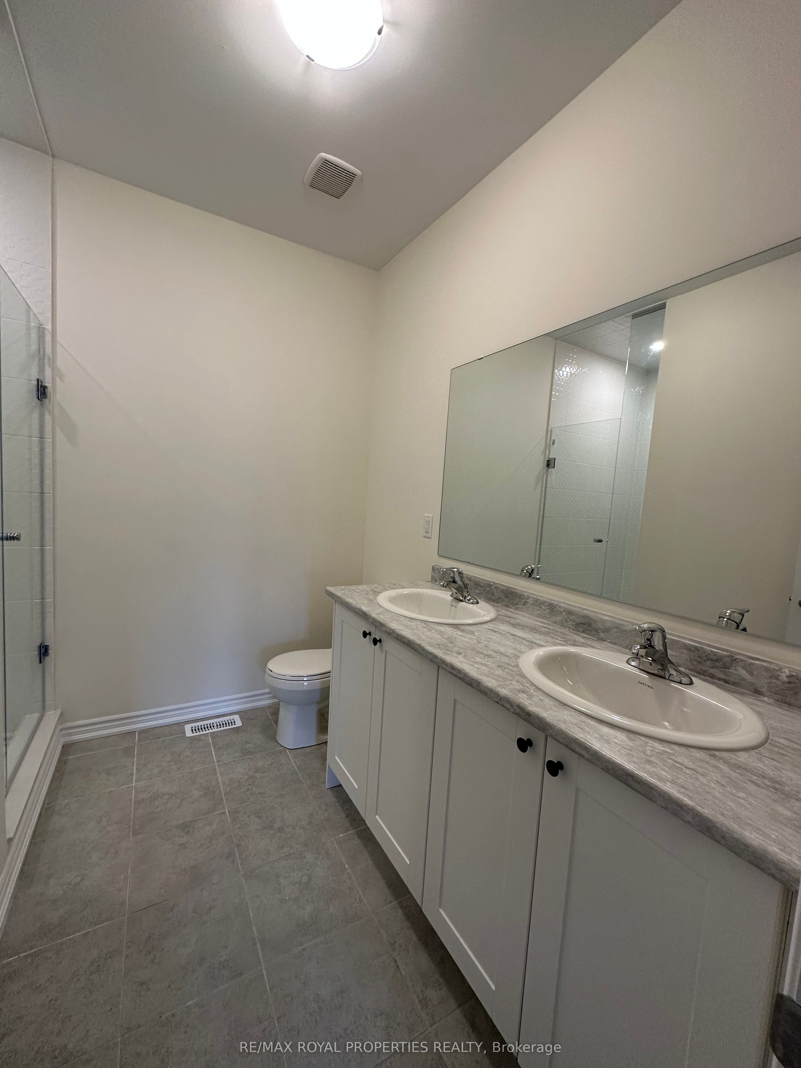 1242 Rexton Drive Property Photo 8
