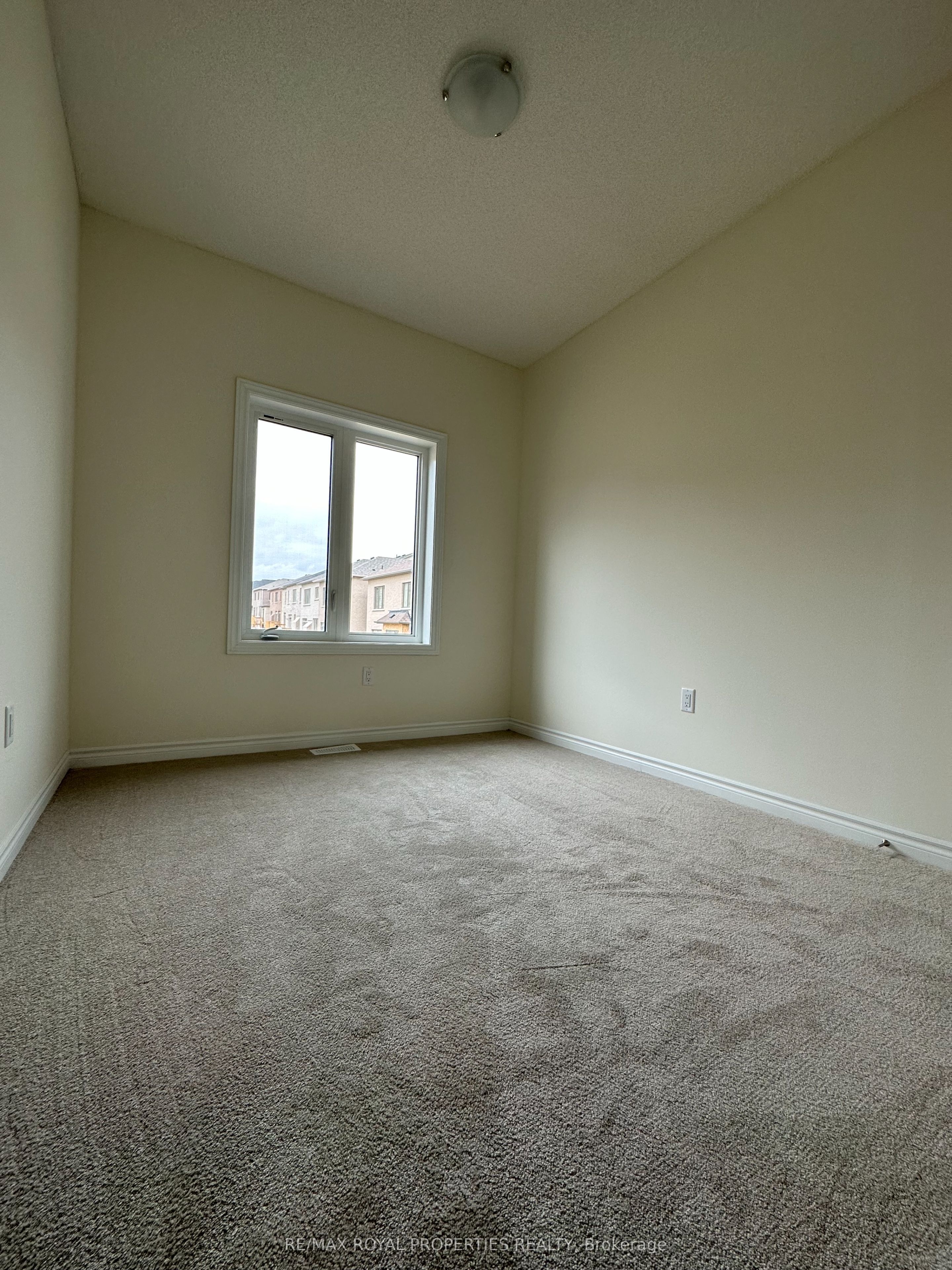 1242 Rexton Drive Property Photo 11
