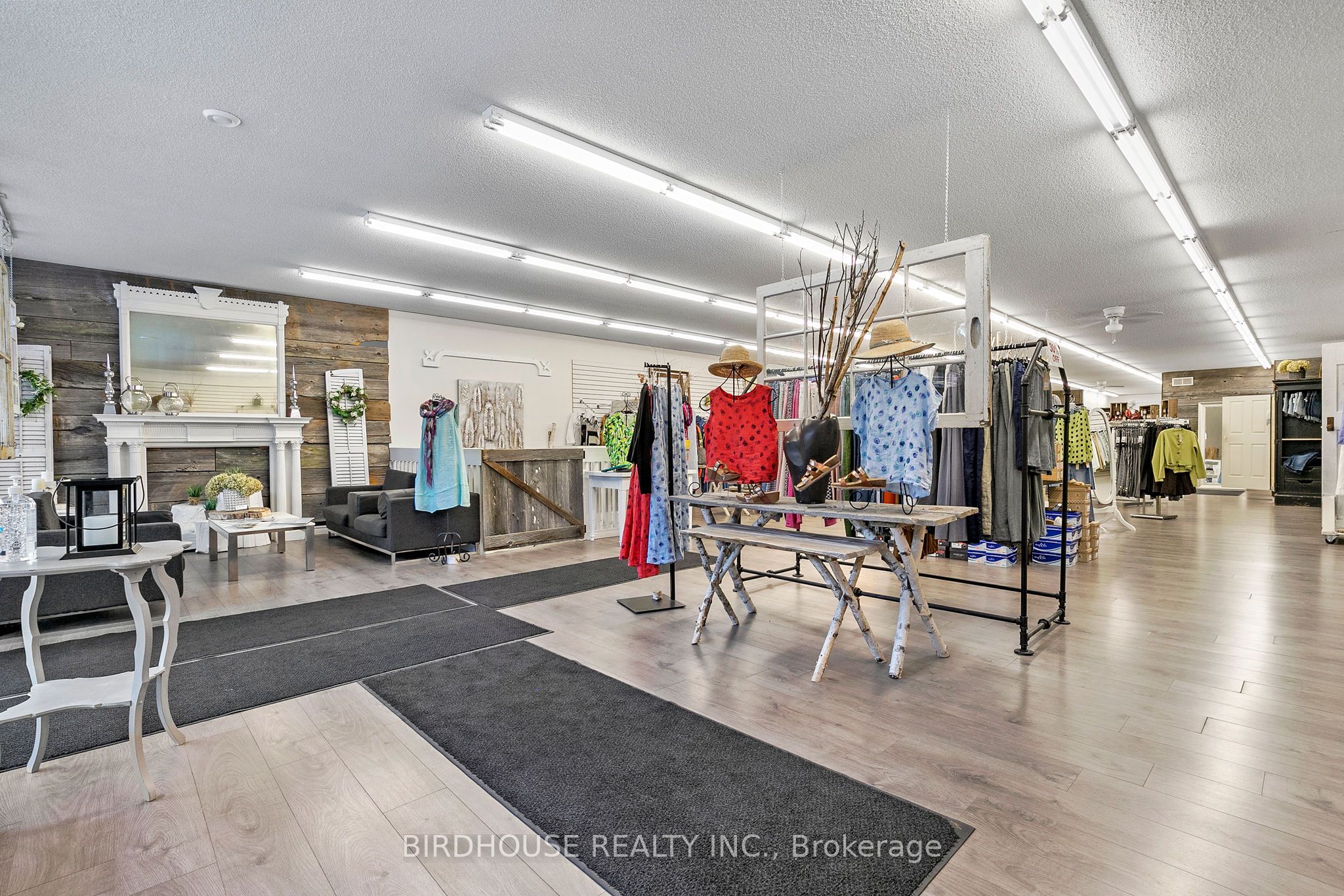 241 Queen Street Property Photo 12