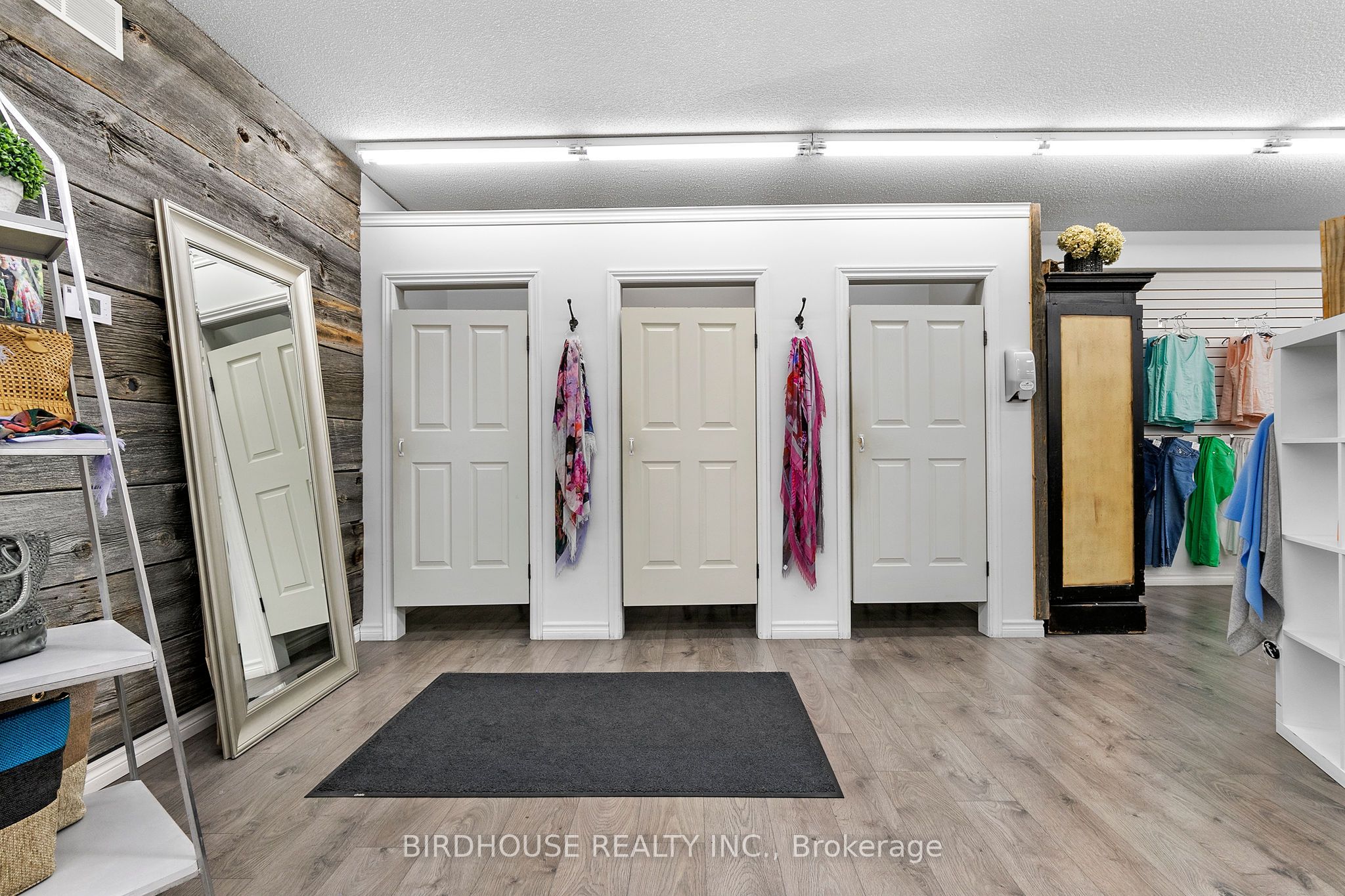 241 Queen Street Property Photo 13