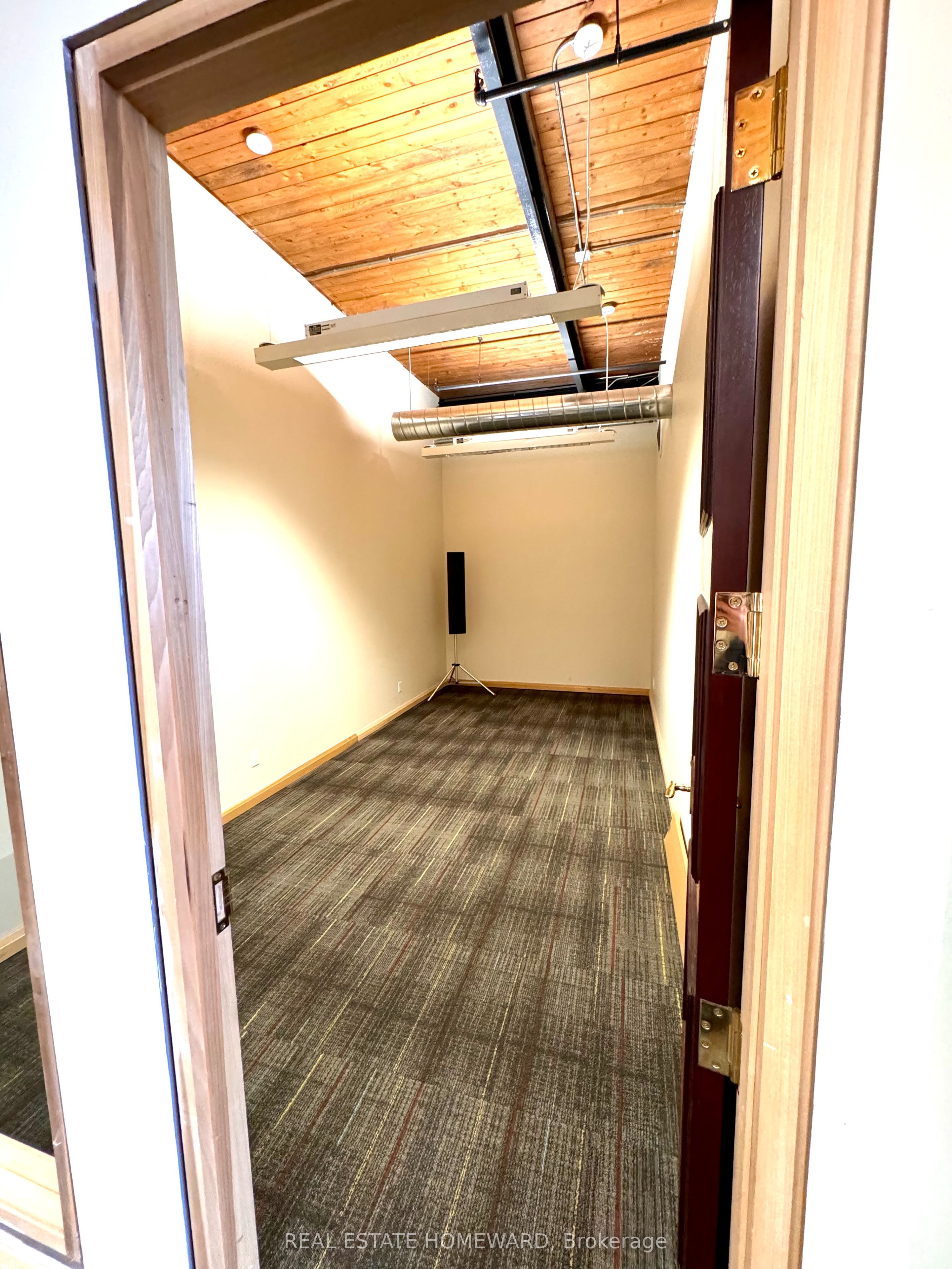 #9 - 36 Northline Road Property Photo 3