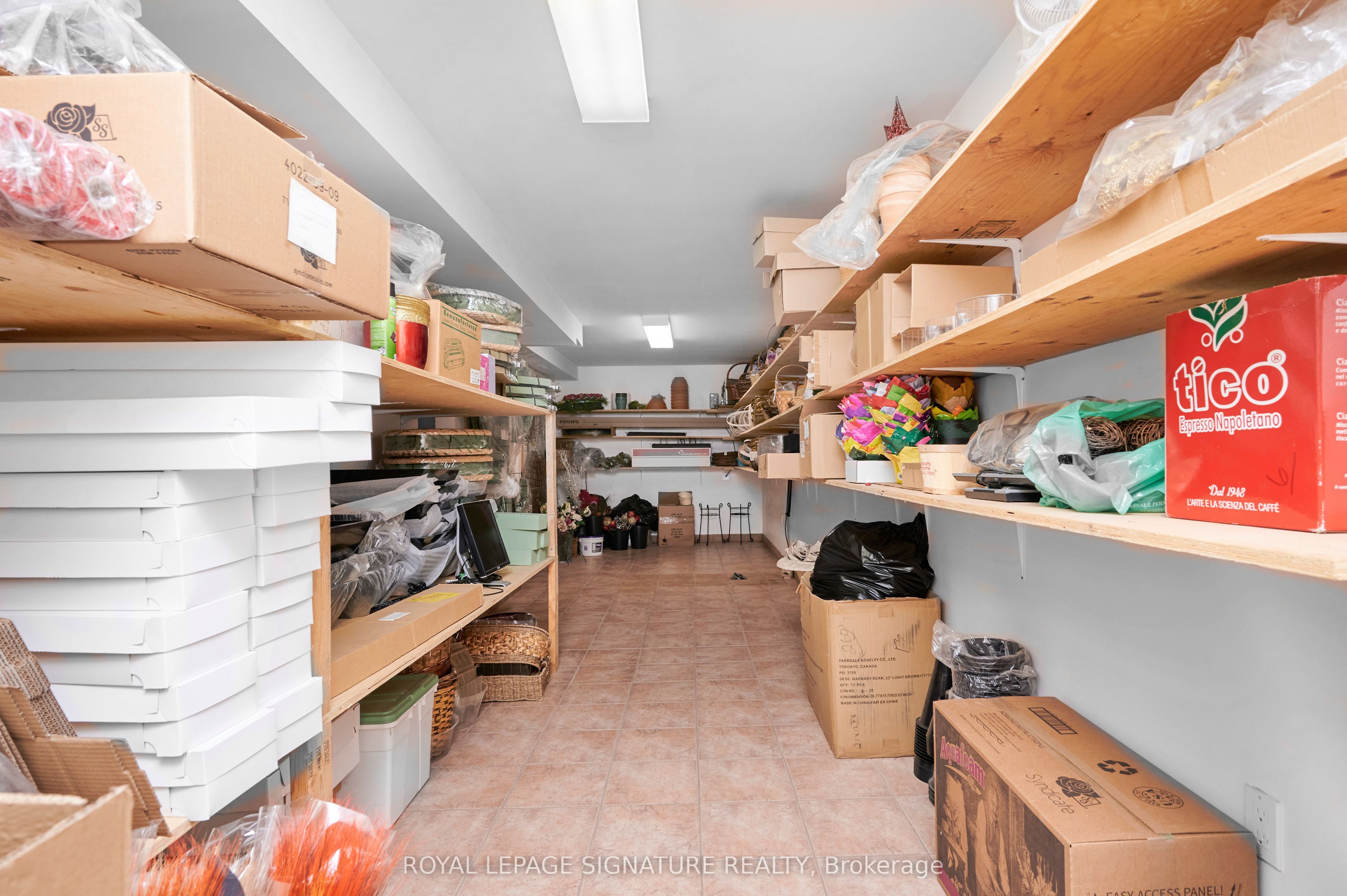 550 Danforth Road Property Photo 6