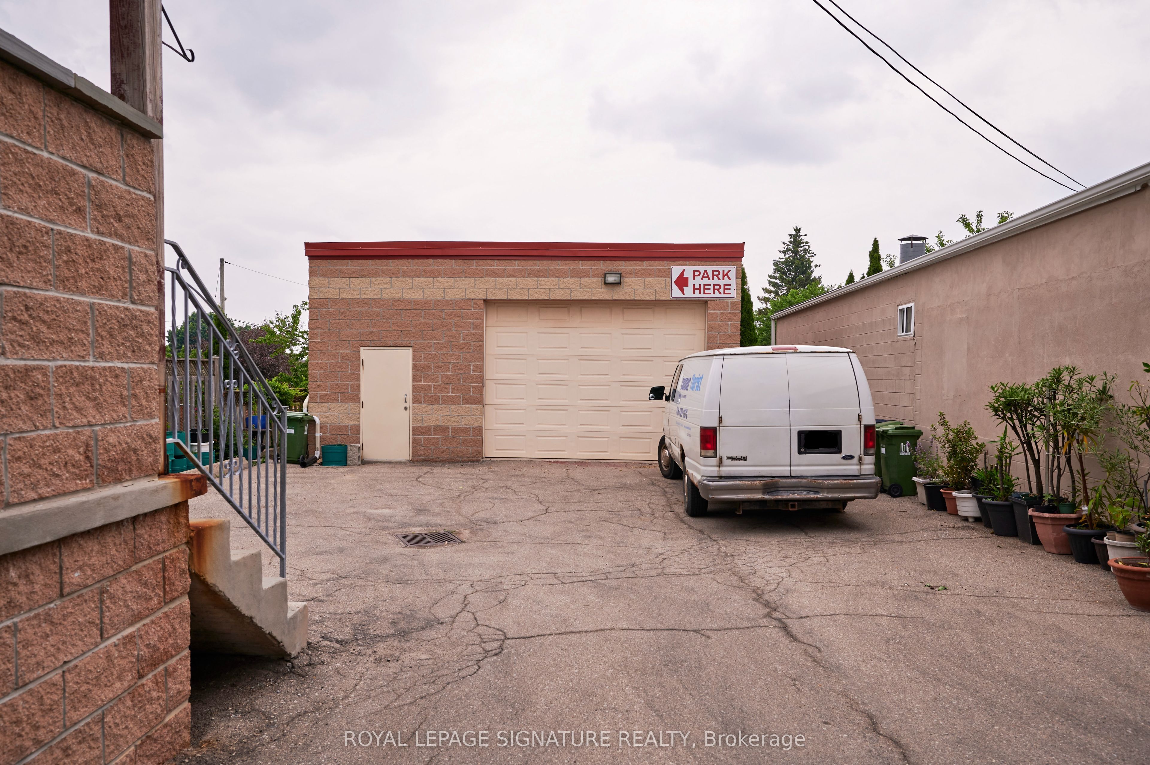 550 Danforth Road Property Photo 10