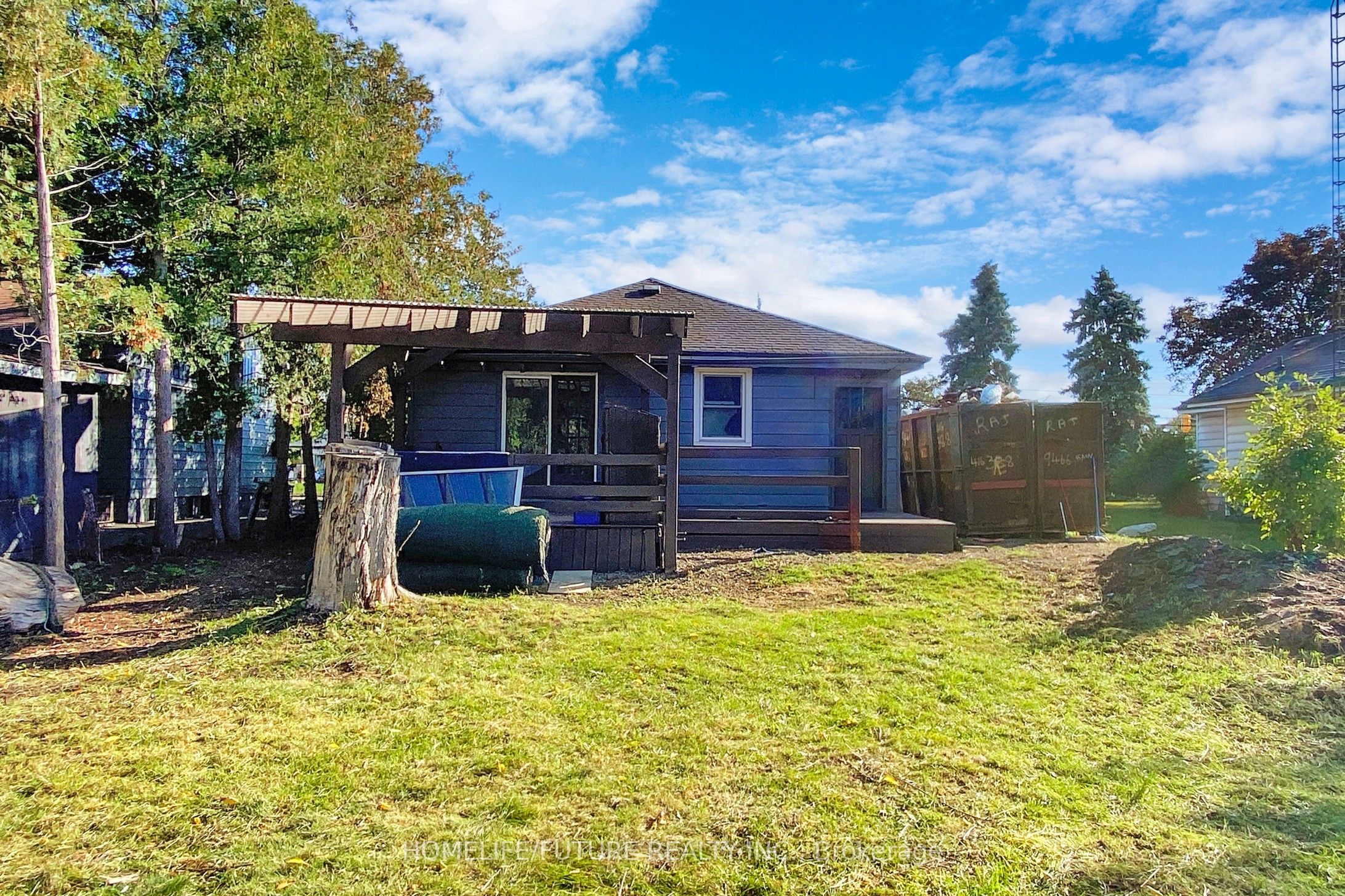 1496 Simcoe Street Property Photo 34