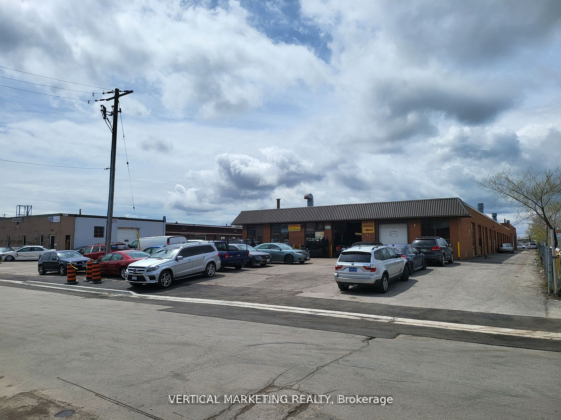 122 Manville Road Property Photo 1