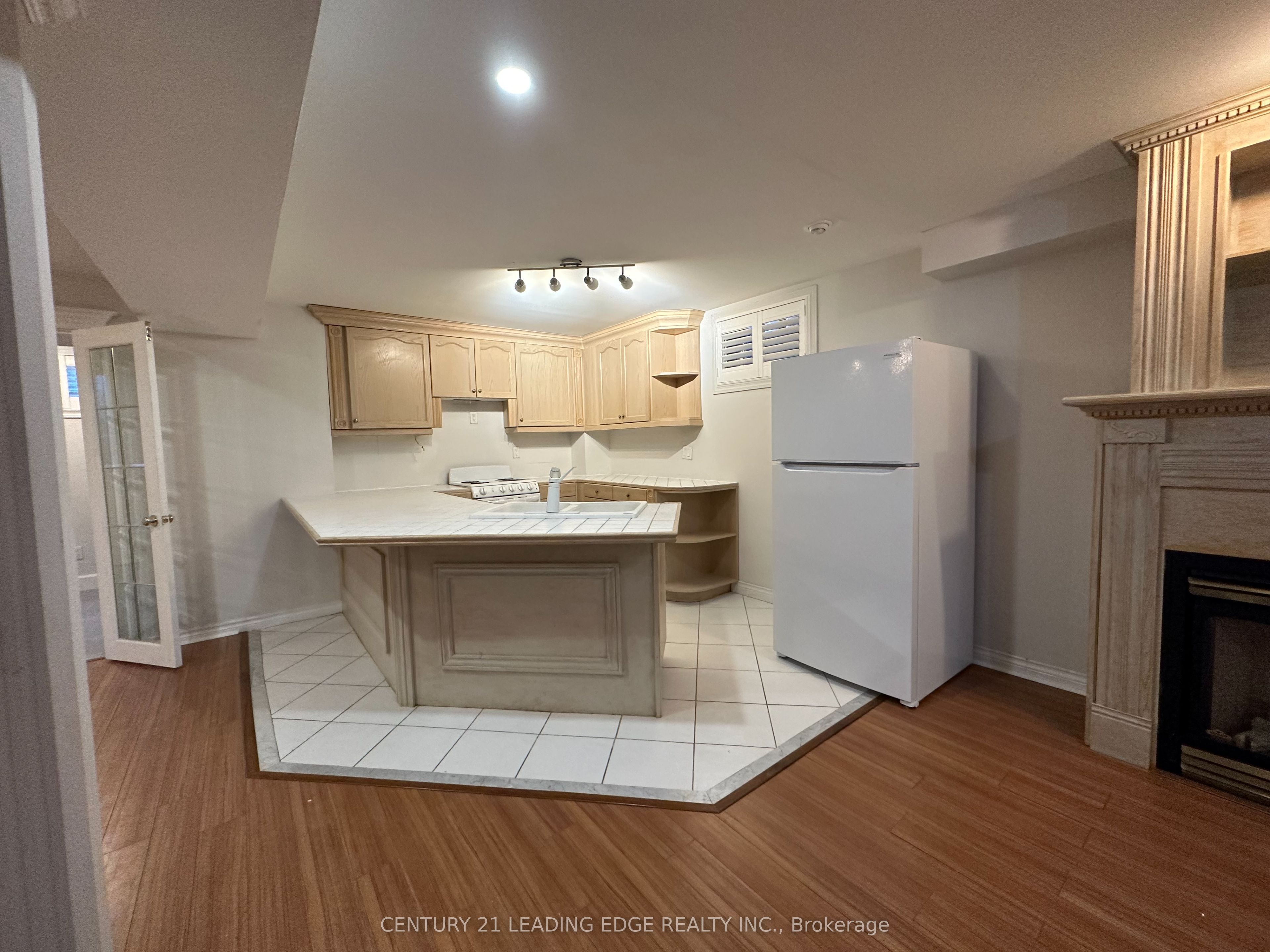 #bsmt - 18 Hester (basement) Avenue Property Photo 13